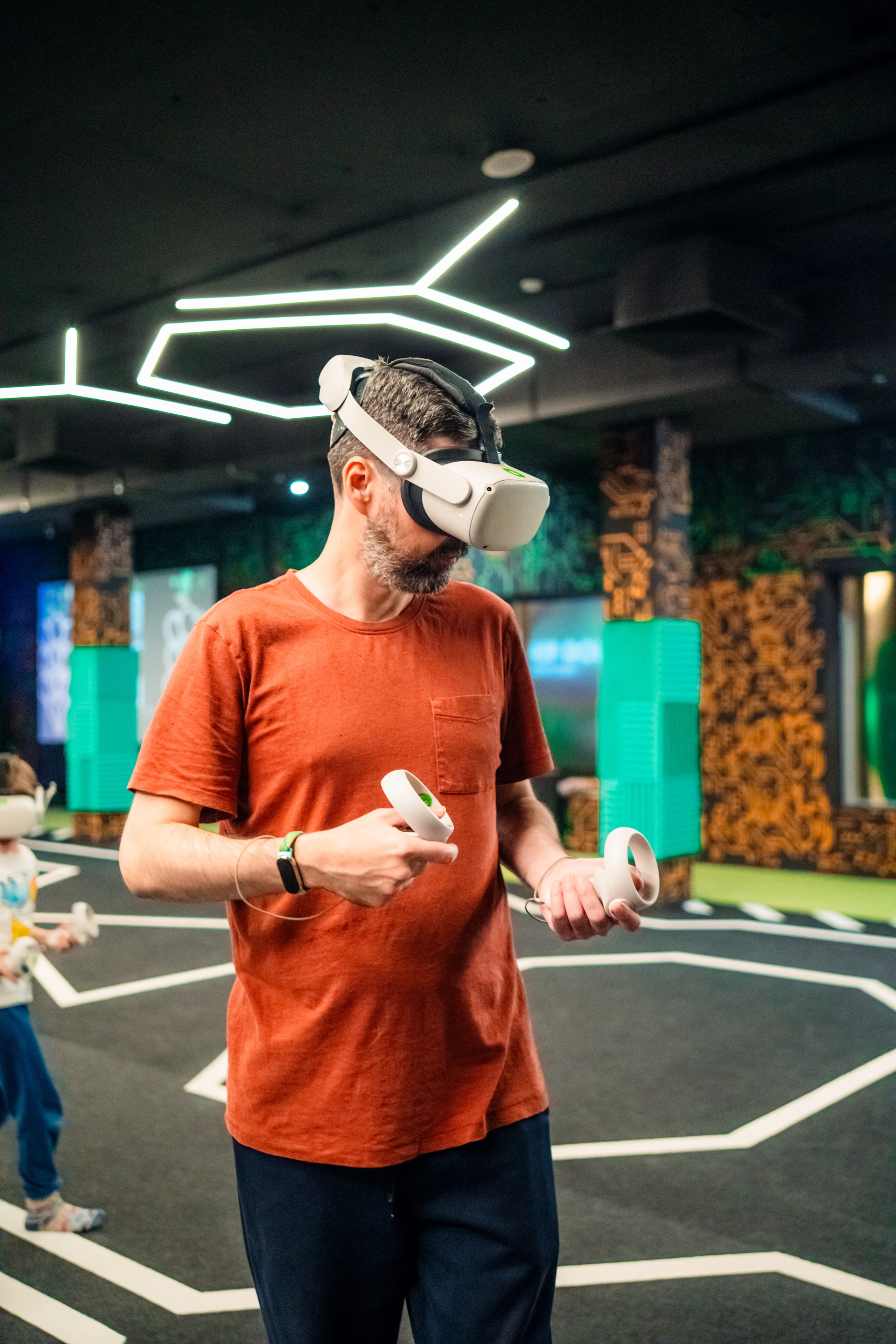 VR (November-December 2024). Felixtones