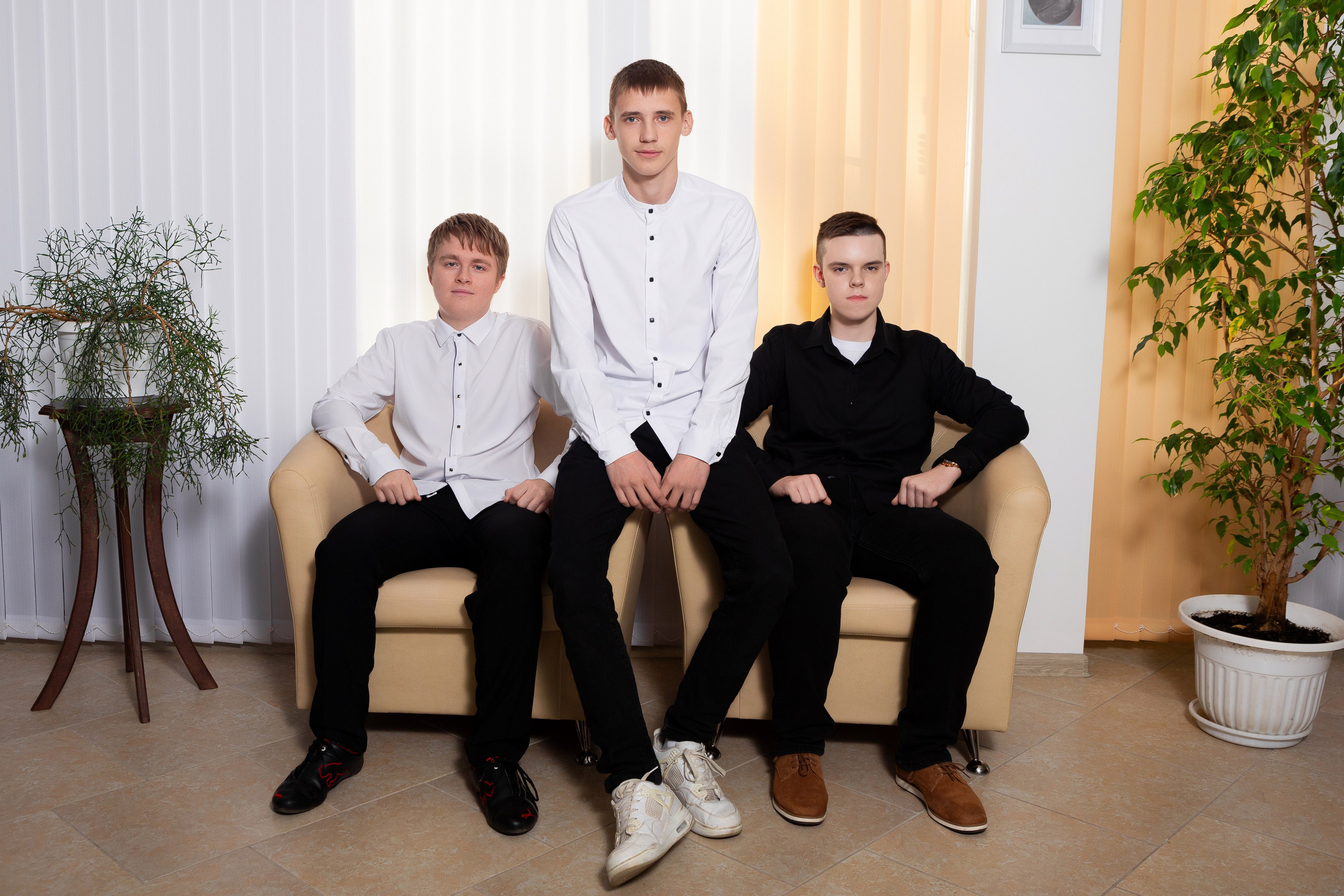 Фотосессия в Библиотеке для Учеников 11 Классов | Твой выпускной Альбом Мценск. ТВОЙ АЛЬБОМ / ТВОИ ПРАВИЛА