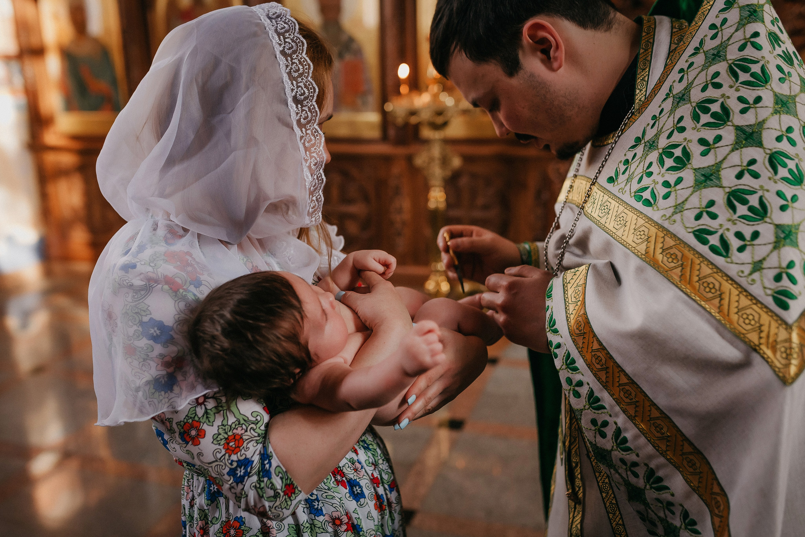 Крещение Арины. Храм Георгия Победоносца. Семейный фотограф в Сургуте