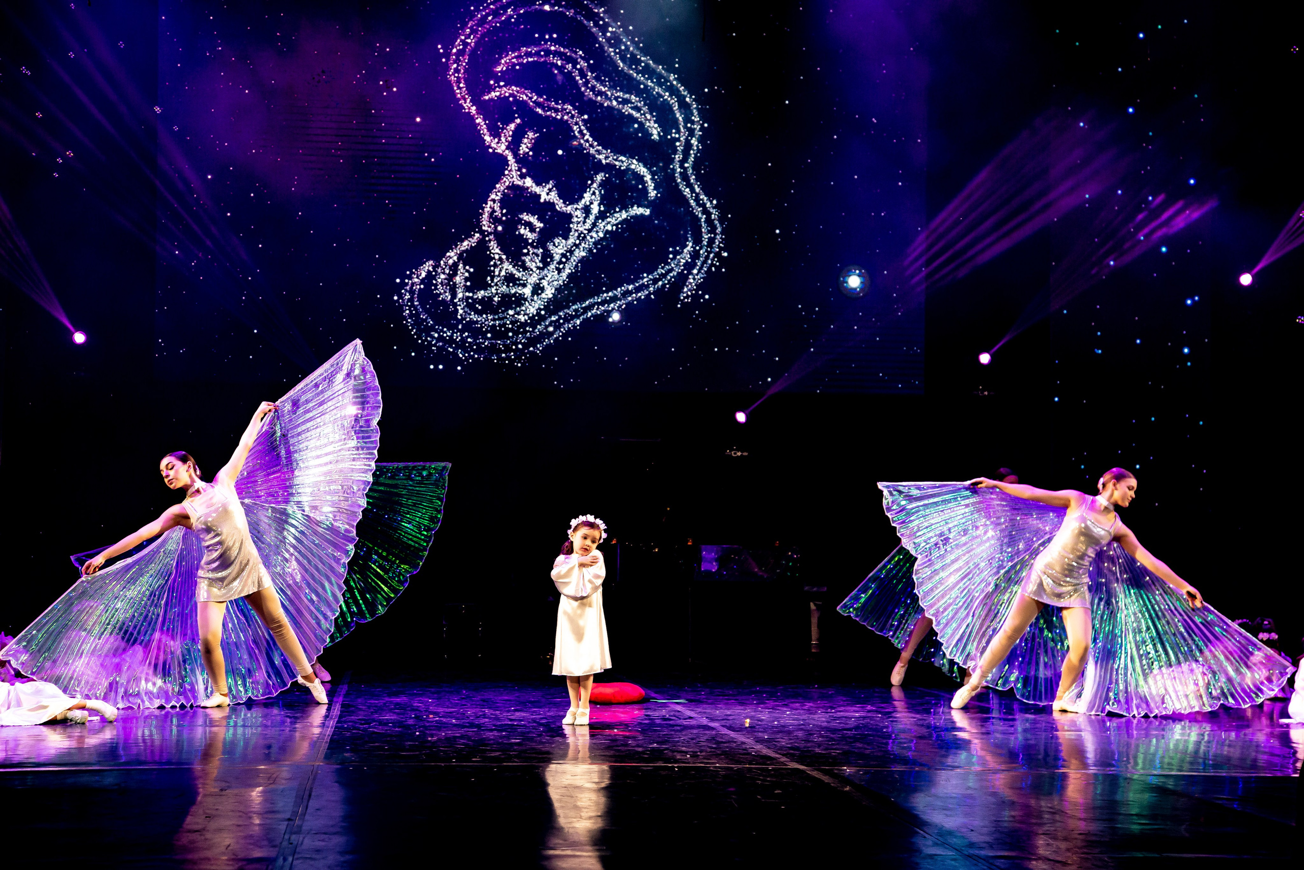 Закрытие года семьи в Сочи Зимний театр. Фотограф в Сочи Юрий Шептаев