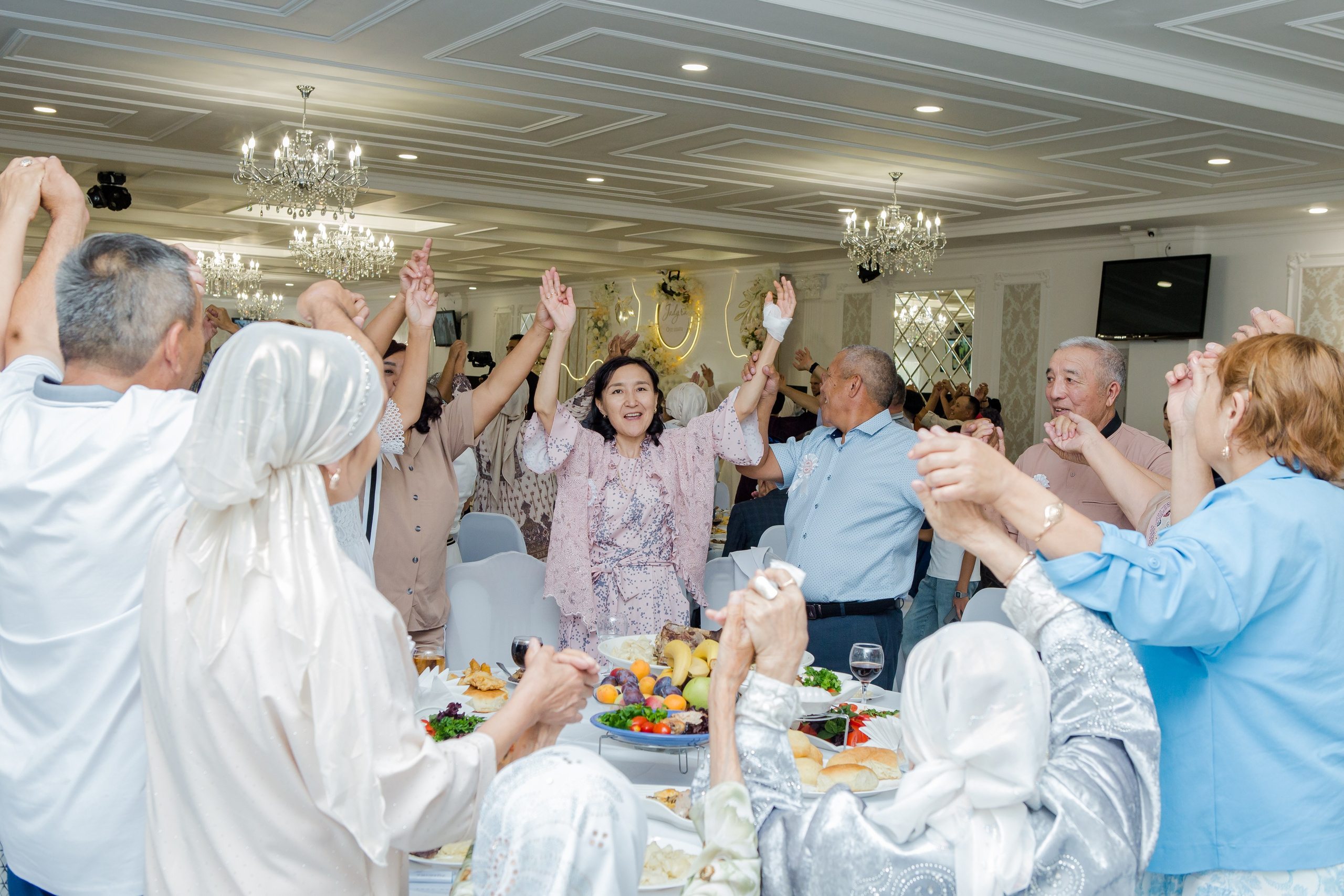 QYZ UZATU ZHADYRA. Свадебный и репортажный фотограф в Астане T.Yertay «Nomad media»