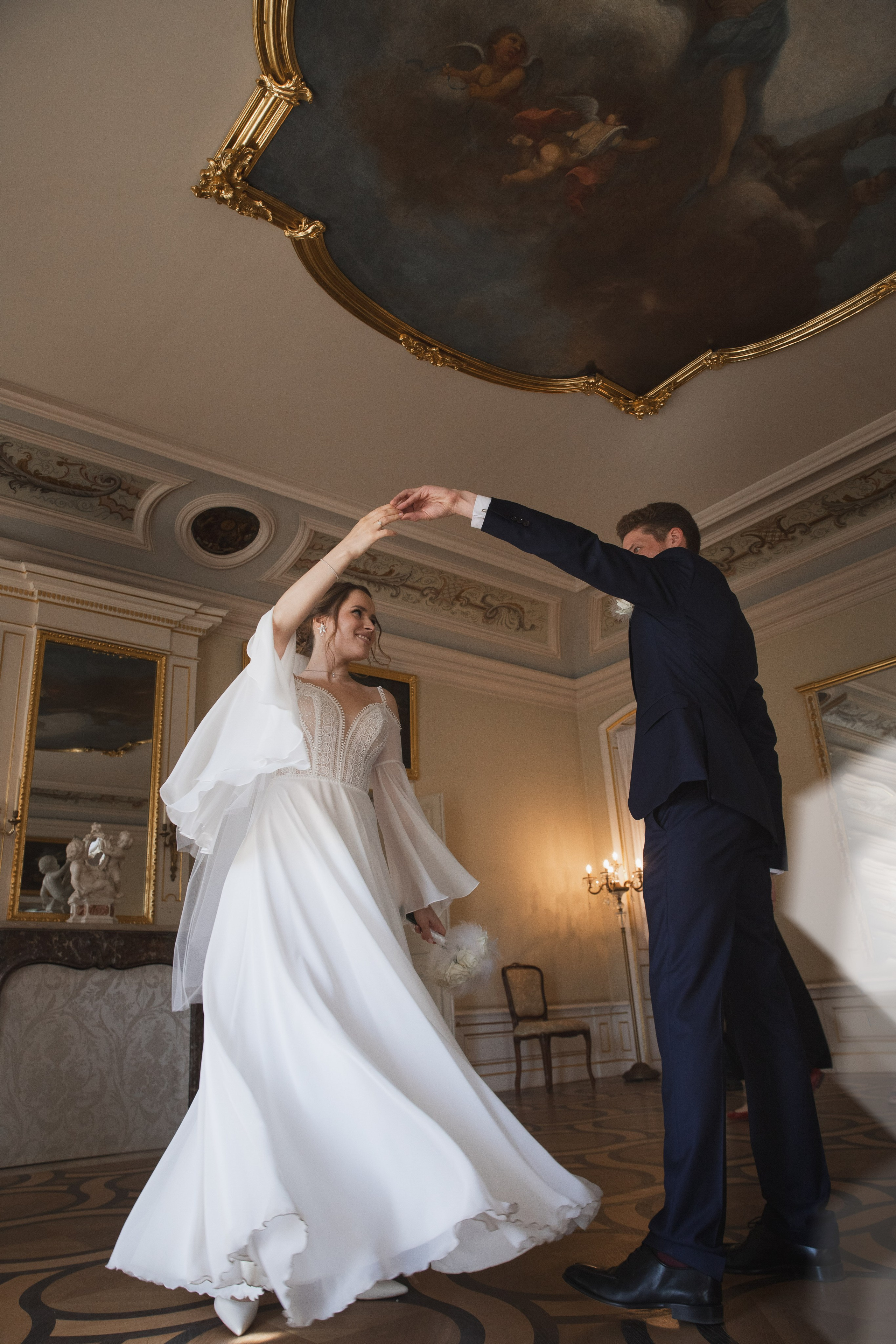 Летняя свадьба в Кусково. Свадебный и портретный фотограф в Москве Мария Кравченко