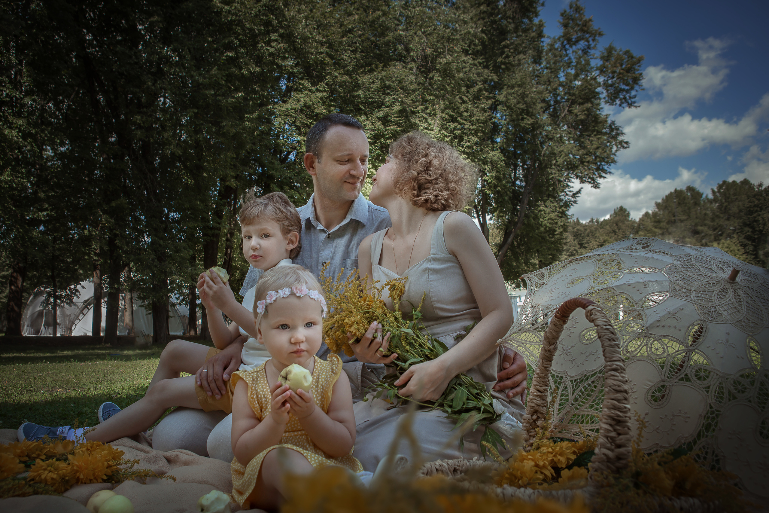 Фотопрогулка в Усадьбе Середниково. Фотограф на крестины