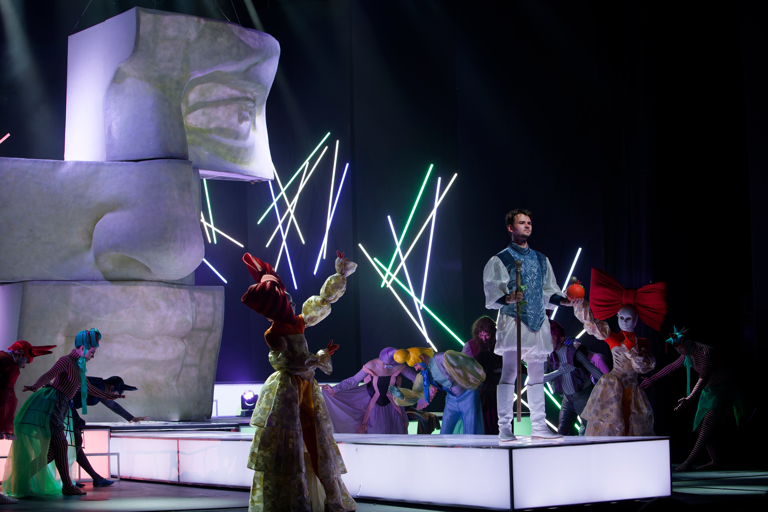 Спектакль «Любовь к трем апельсинам». Кутузов Евгений Фотограф в Южно-Сахалинске