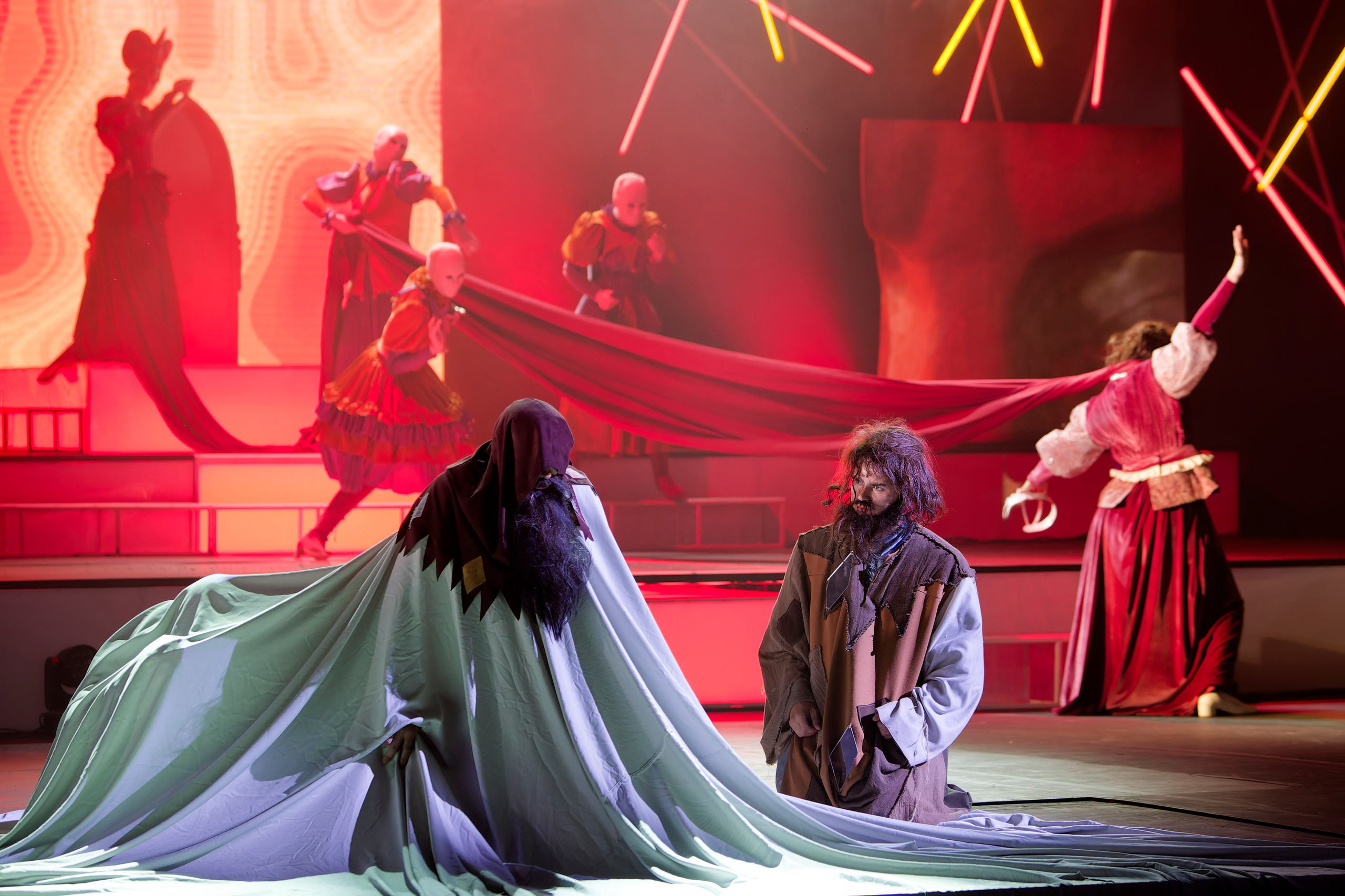 Спектакль «Любовь к трем апельсинам». Кутузов Евгений Фотограф в Южно-Сахалинске