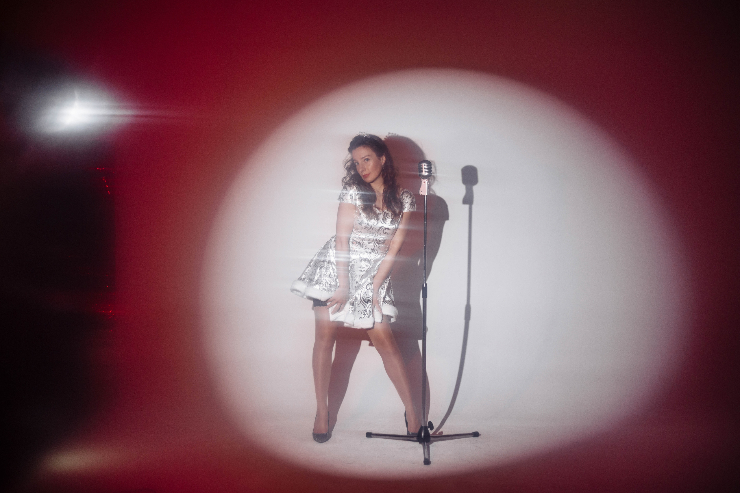 Таня. Ретромиркофон. Свадебный фотограф Ян Хведчин