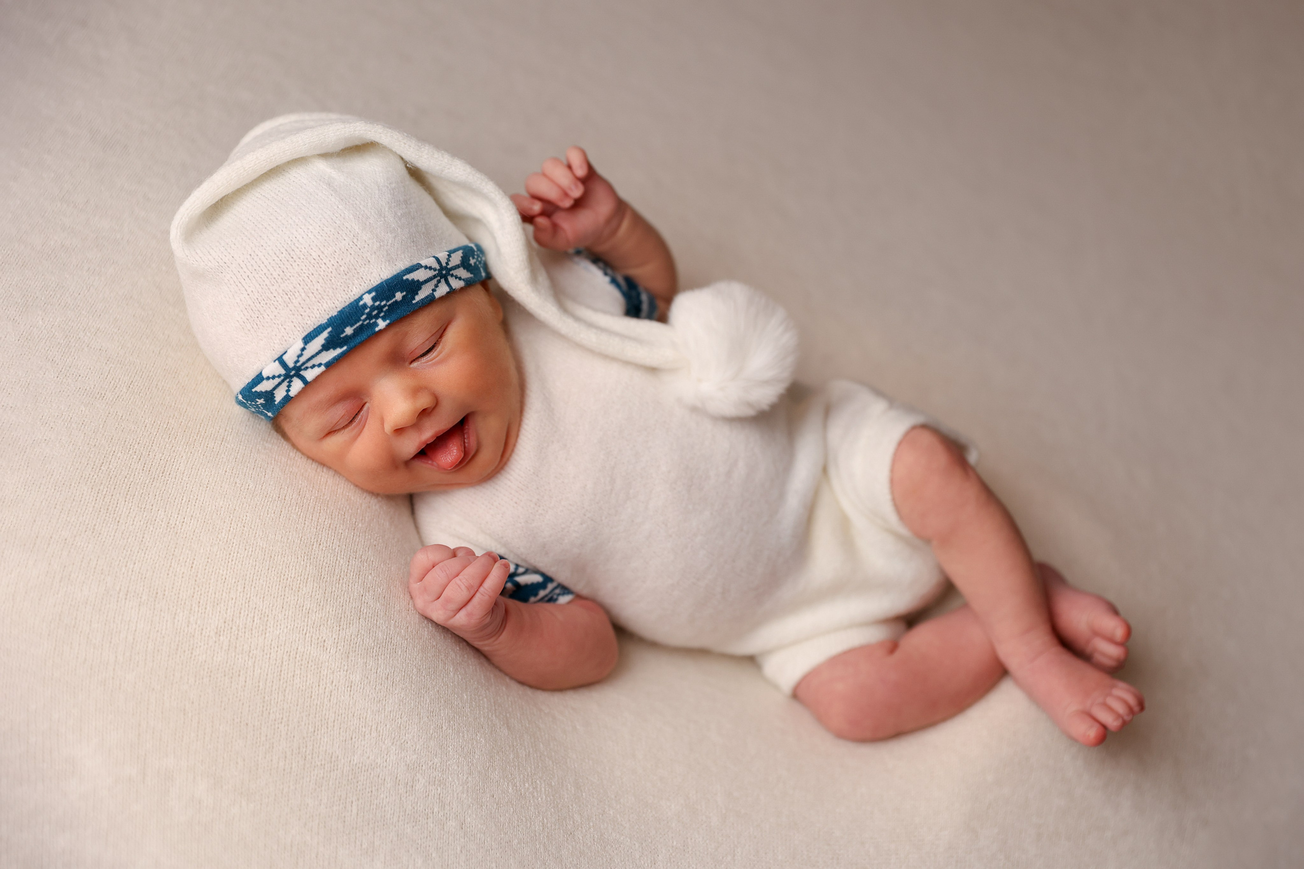 Фотосессия новорожденного с выздом на дом