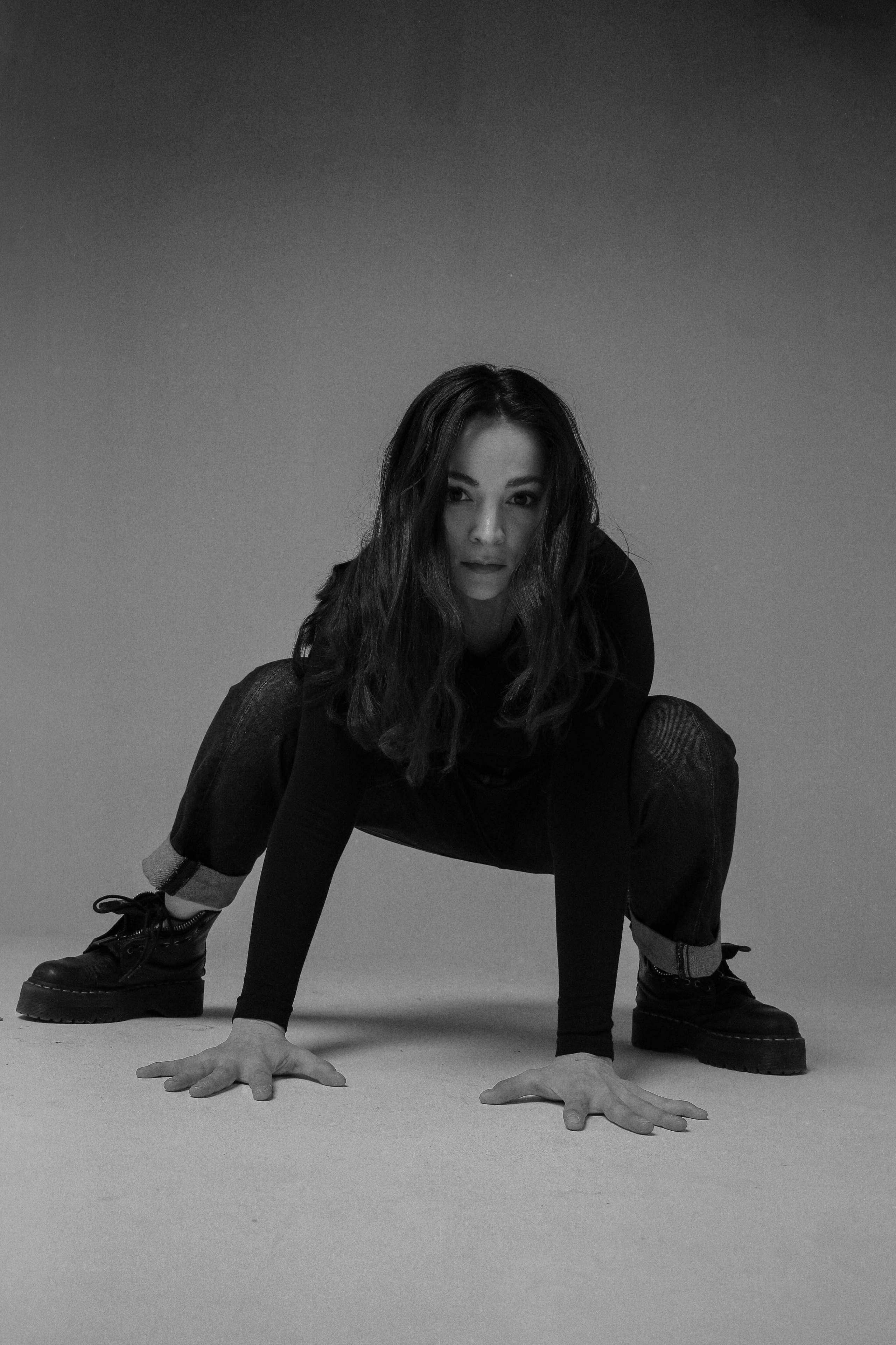 ТЕОНА ДОЛЬНИКОВА. Оксана Кузь|фотограф и продюсер