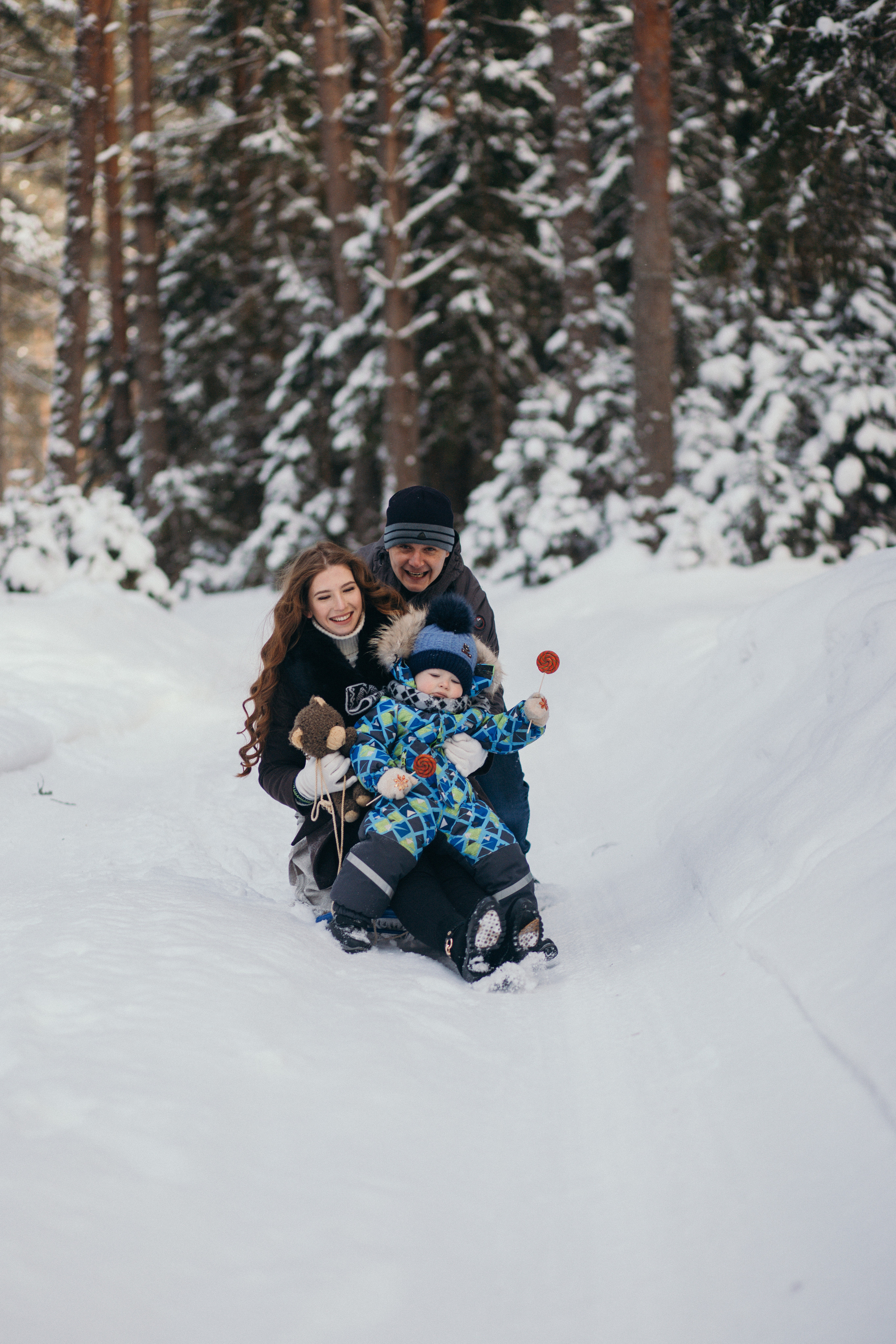 Зимняя прогулка. История про Дениса, Любу и малыша Алексея. Семейный фотограф в Вышнем Волочке — Ульяна Иванова | Фотосессии для всей семьи