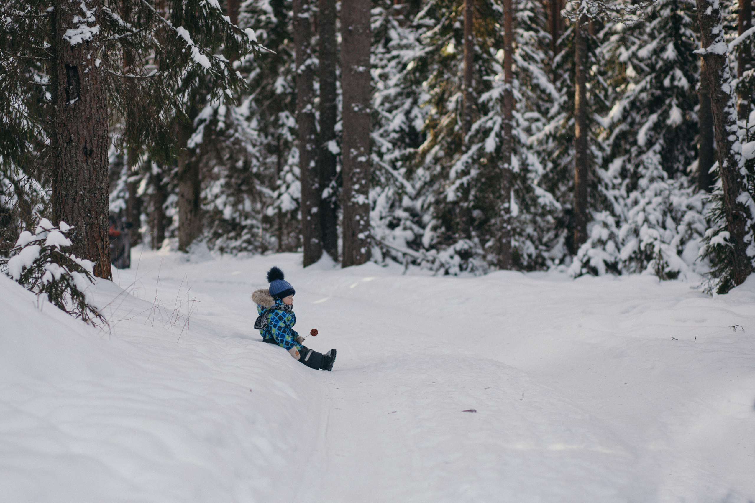 Зимняя прогулка. История про Дениса, Любу и малыша Алексея. Семейный фотограф в Вышнем Волочке — Ульяна Иванова | Фотосессии для всей семьи