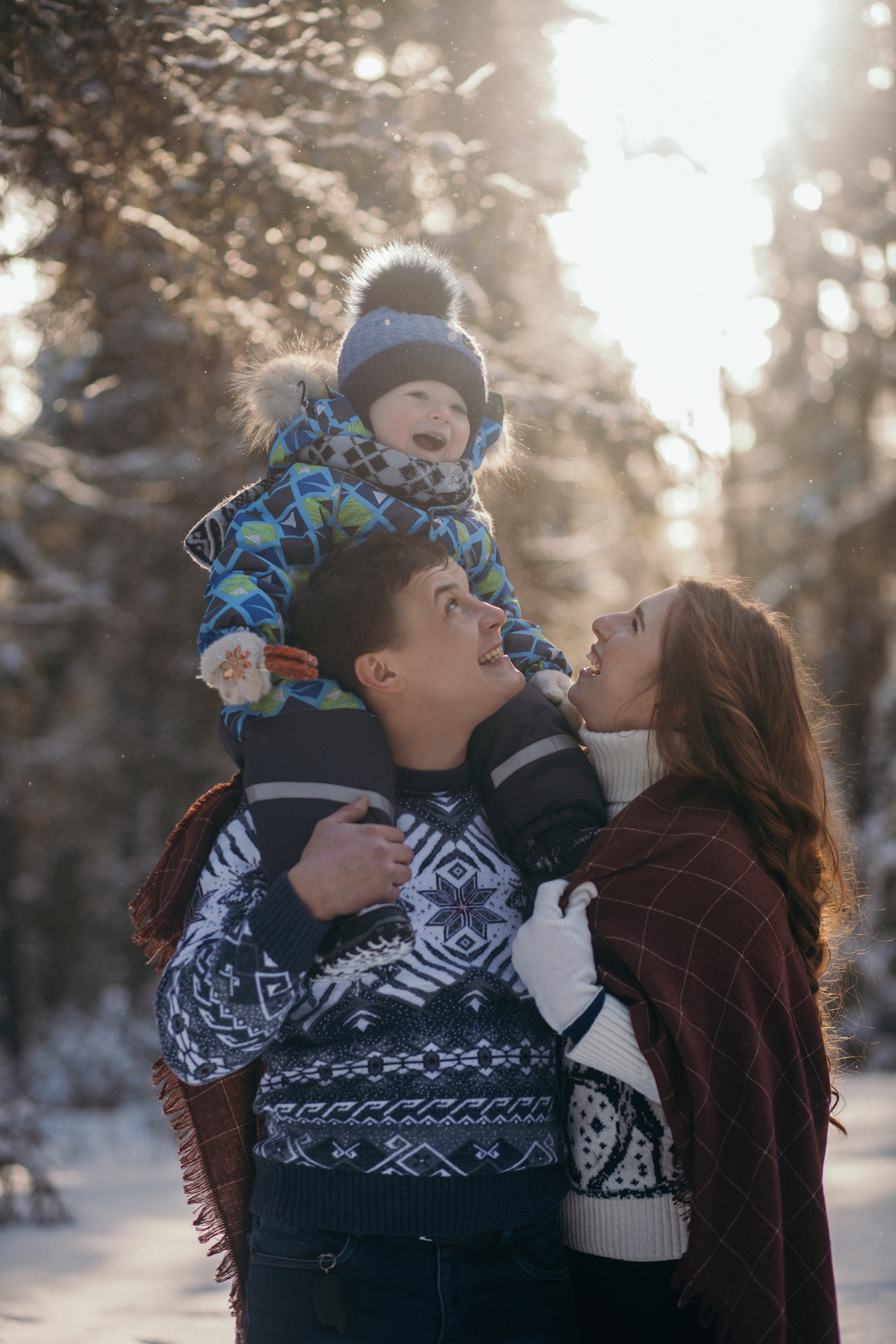 Зимняя прогулка. История про Дениса, Любу и малыша Алексея. Семейный фотограф в Вышнем Волочке — Ульяна Иванова | Фотосессии для всей семьи