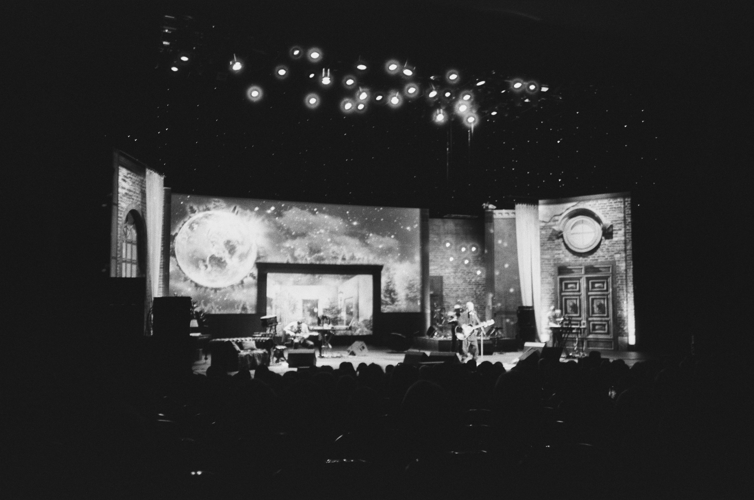 Cosina CX-1 / Fomapan 400 Action / Концерт Розенбаума, Музей Архитектуры