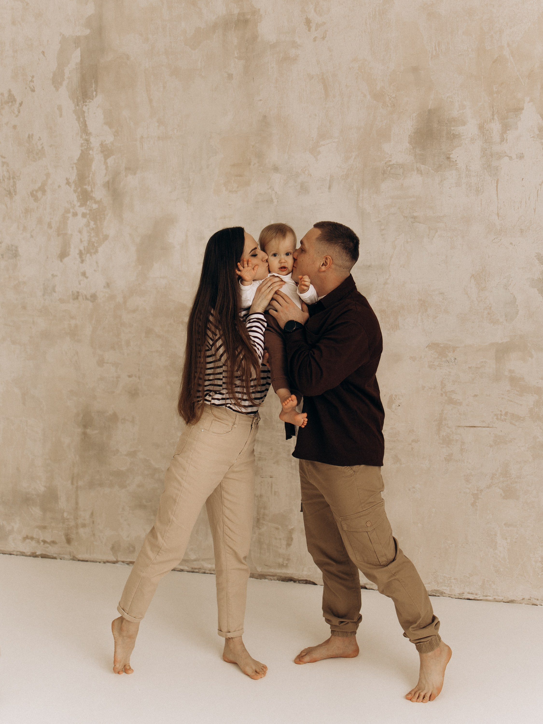 К годику Михаила — зал Песок. Семейный фотограф в Краснодаре Храмова Анна