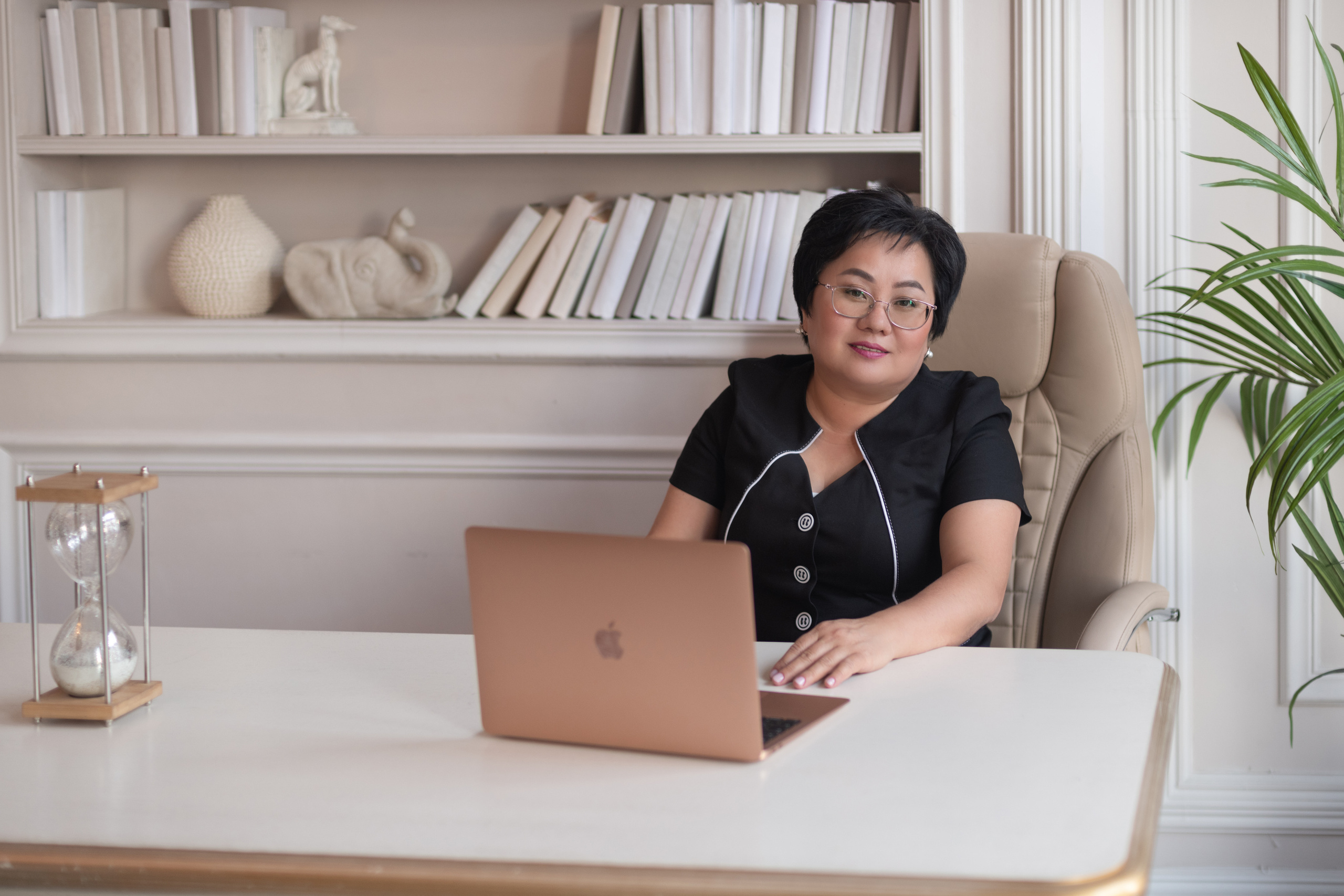 Фотосъёмка сотрудников, деловой женский и мужской портрет. Фотограф в Москве и области Синенкова Екатерина