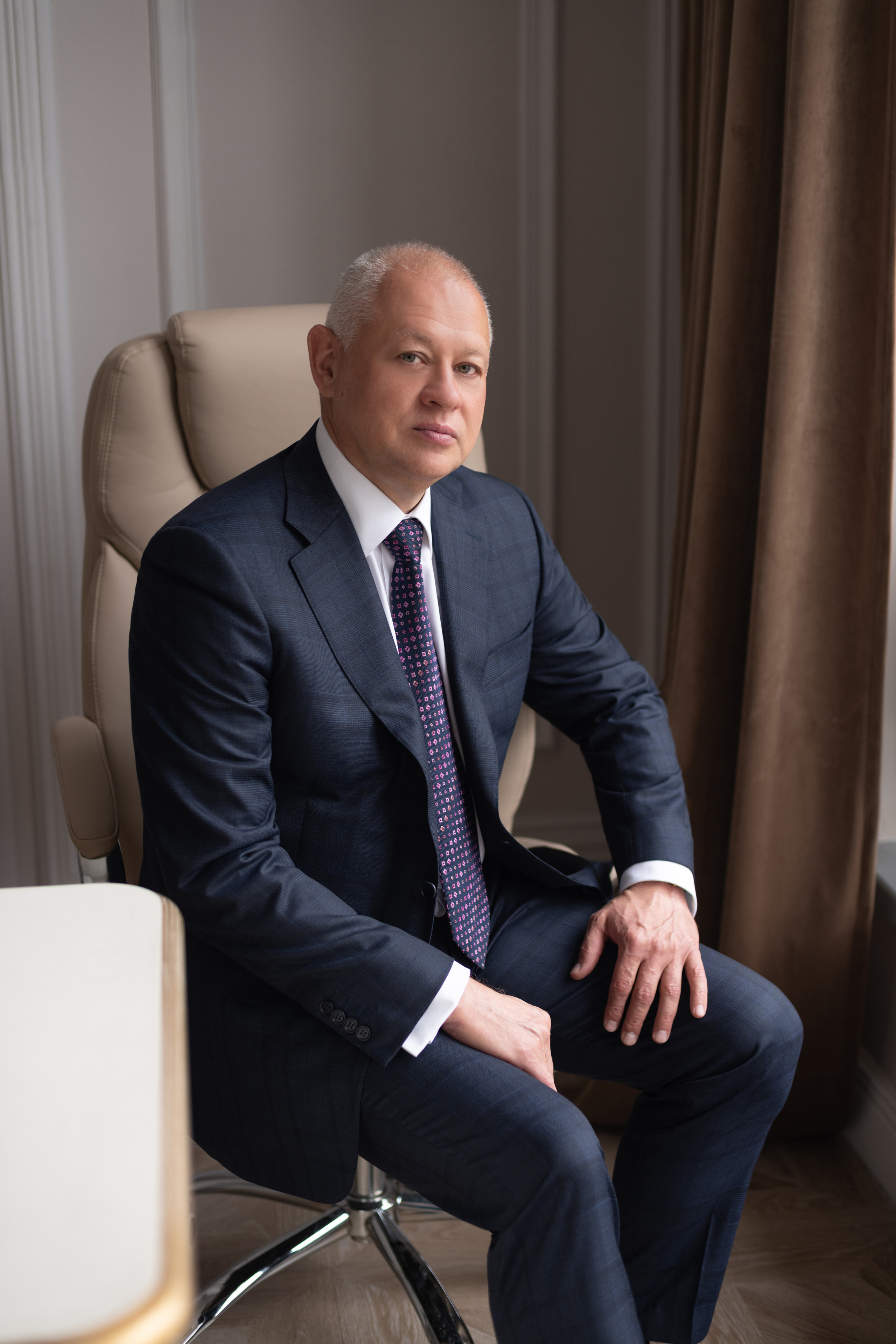 Фотосъёмка сотрудников, деловой женский и мужской портрет. Фотограф в Москве и области Синенкова Екатерина