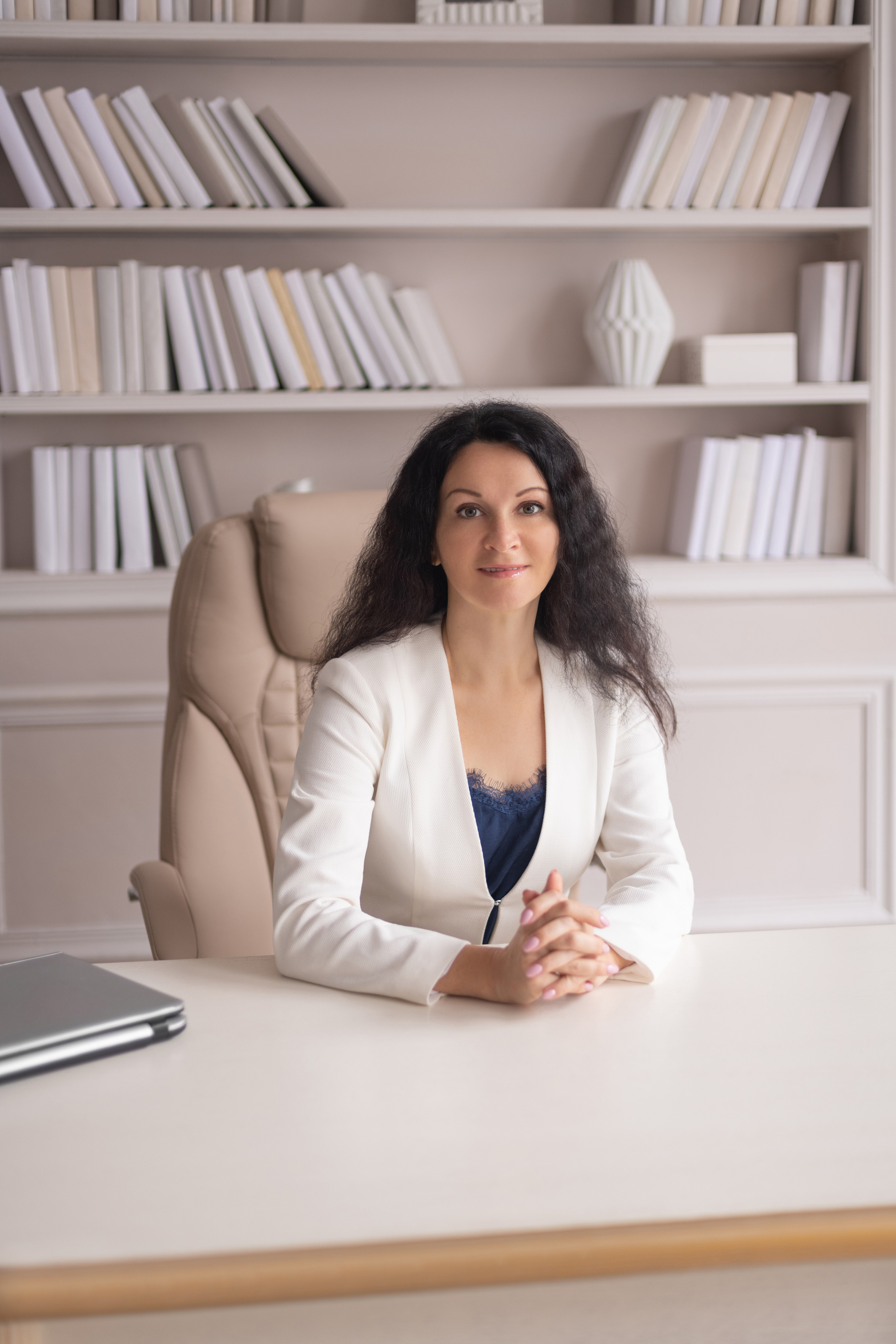 Фотосъёмка сотрудников, деловой женский и мужской портрет. Фотограф в Москве и области Синенкова Екатерина