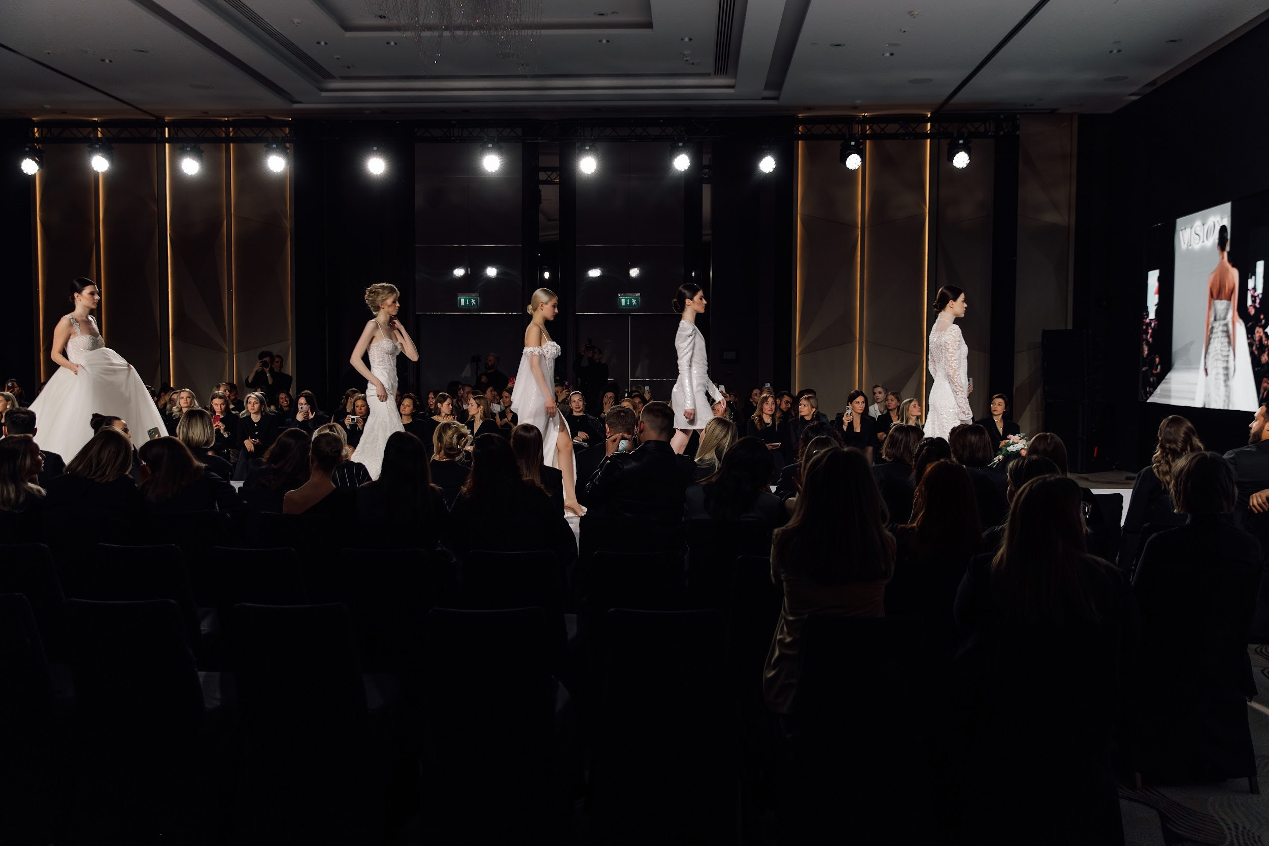 VISION. Любовь Чуляева — свадебный фотограф в Москве и Европе