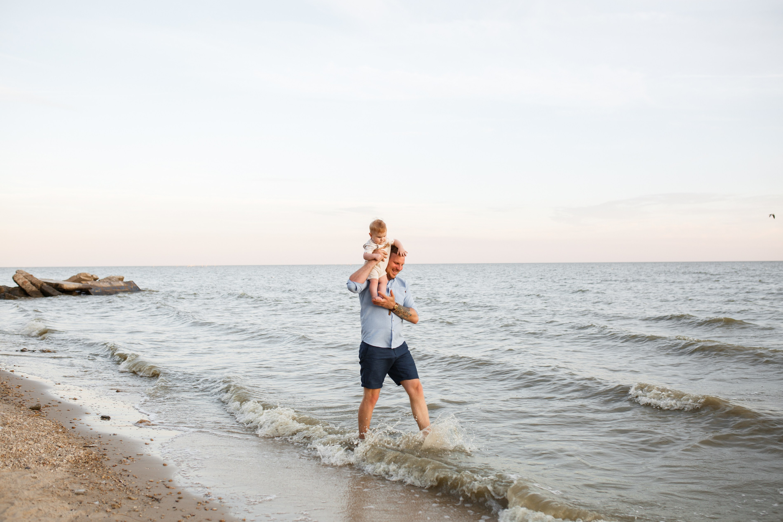 Солнце, ветер и любовь. Главная