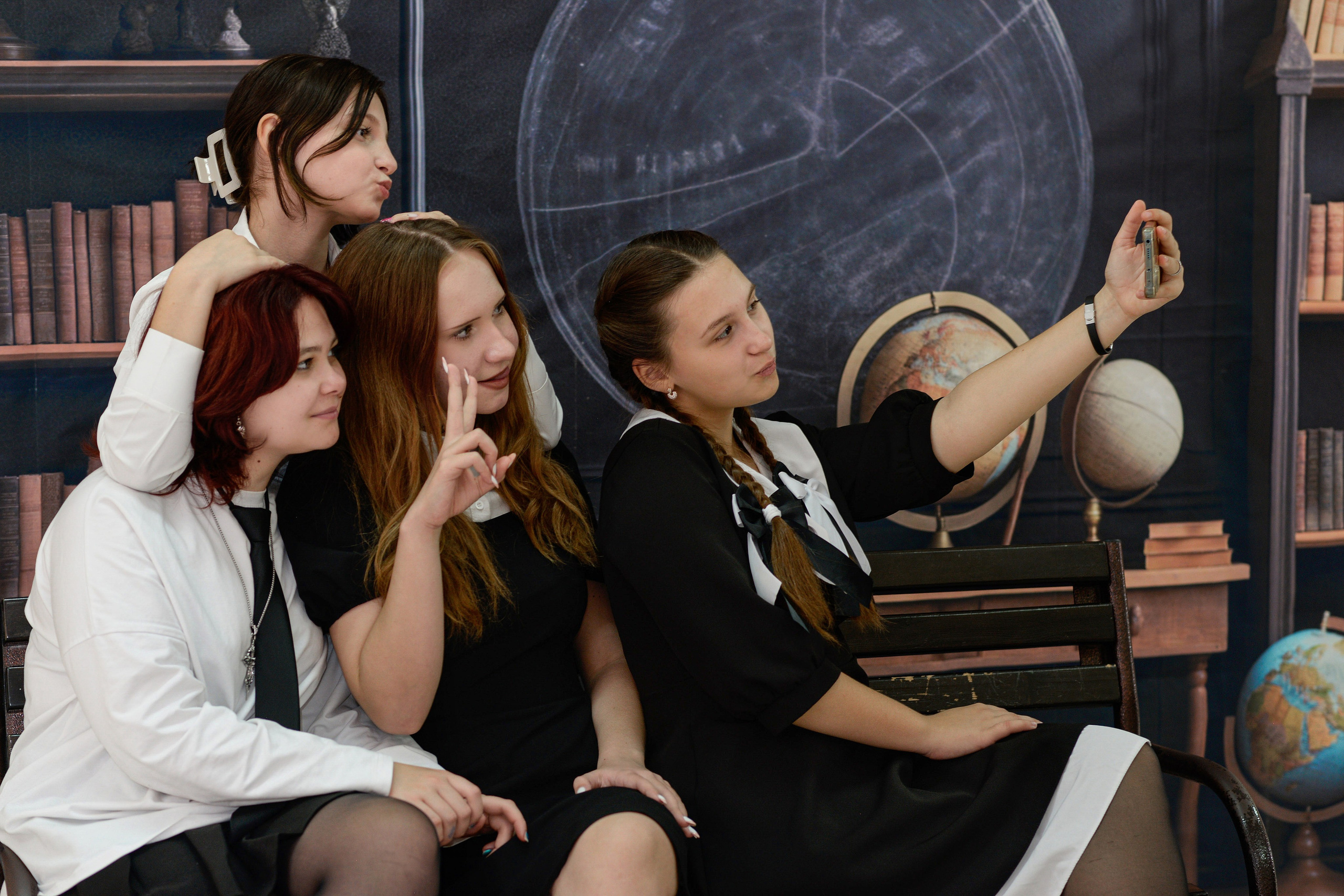 Примеры съемочных дней выпуск 2025-2026. Фотограф в Приморско-Ахтарске — Свадьбы, Школы, Фотоальбомы