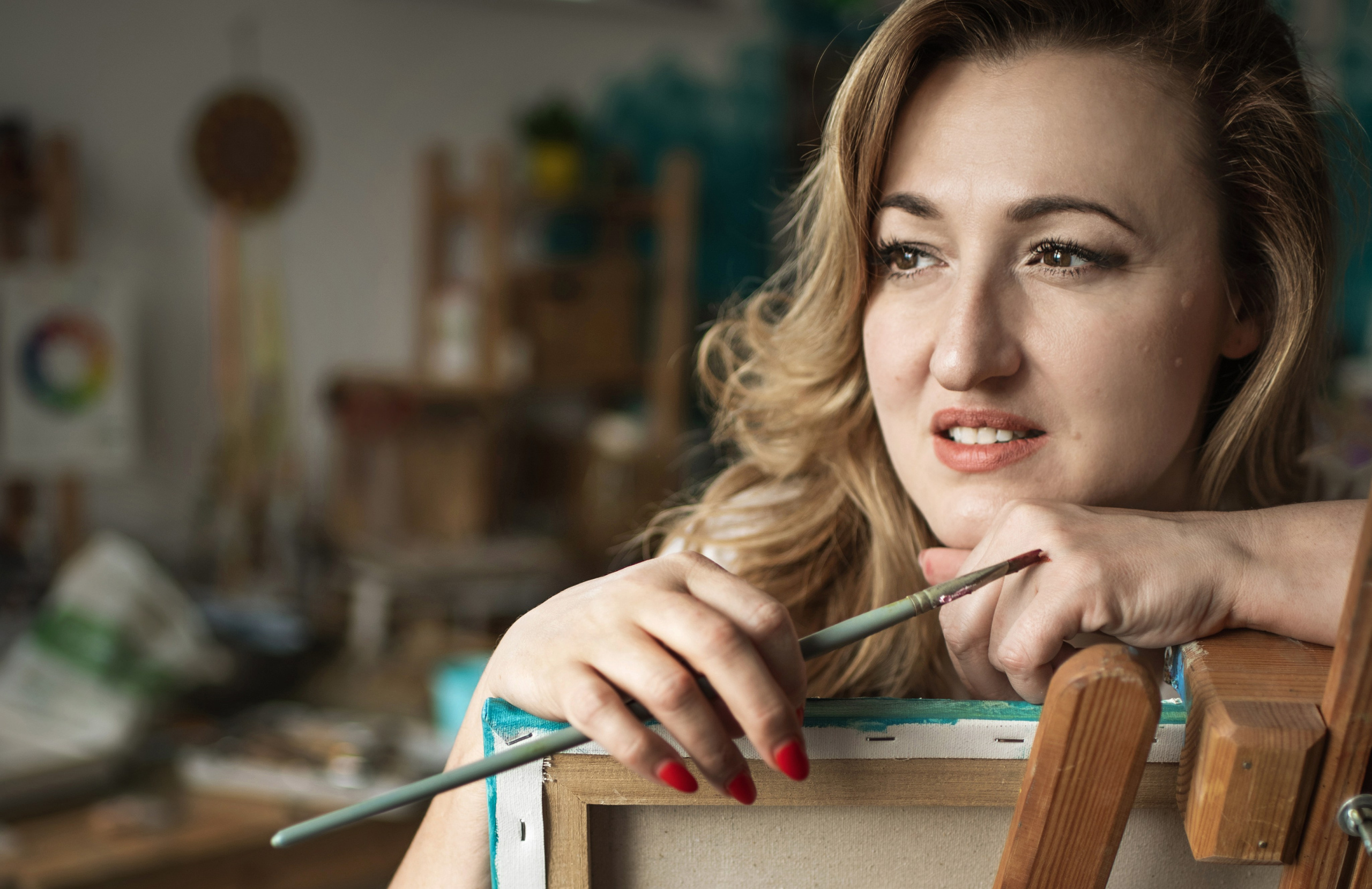 КЕЙС художника Веры Крамарчук. Женский, семейный и контент-фотограф в Оренбурге Анна Соловых