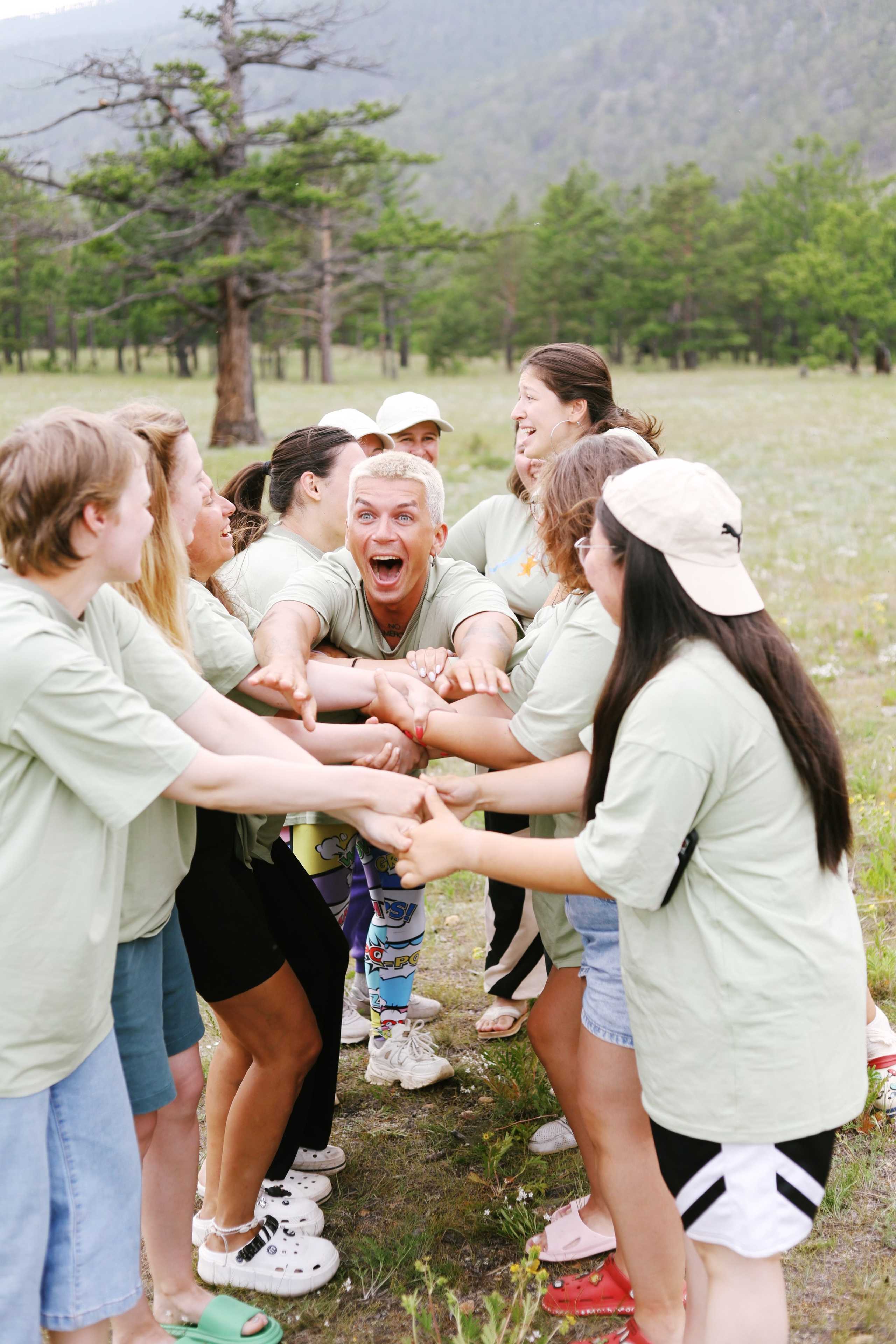 Лето 2024 / палатки. 1642 — первый лагерь для взрослых на Байкале