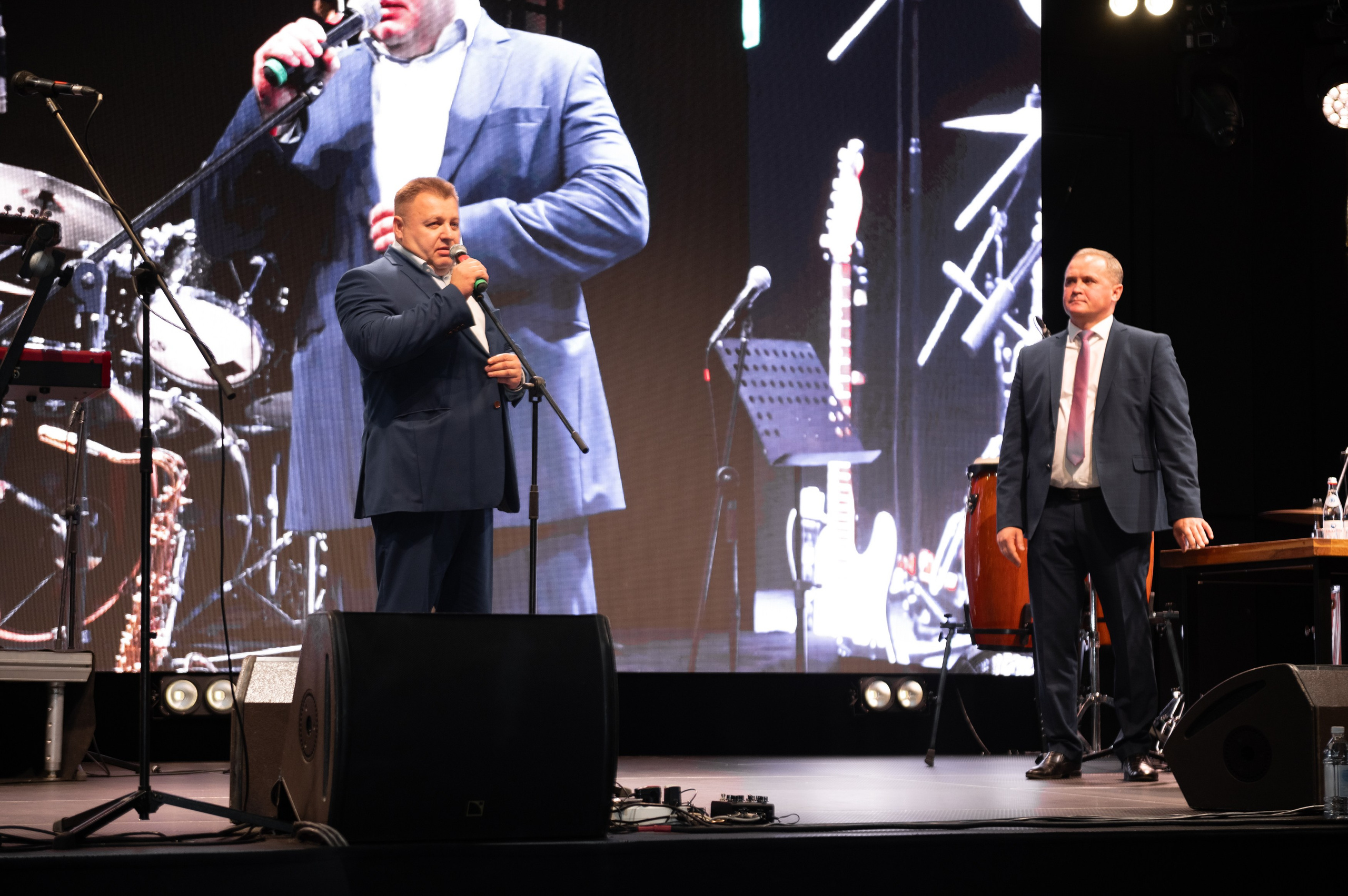 20 лет Дятьково мебель. Свадебный, семейный и репортажный фотограф. Брянск. Эльвира Голенкова