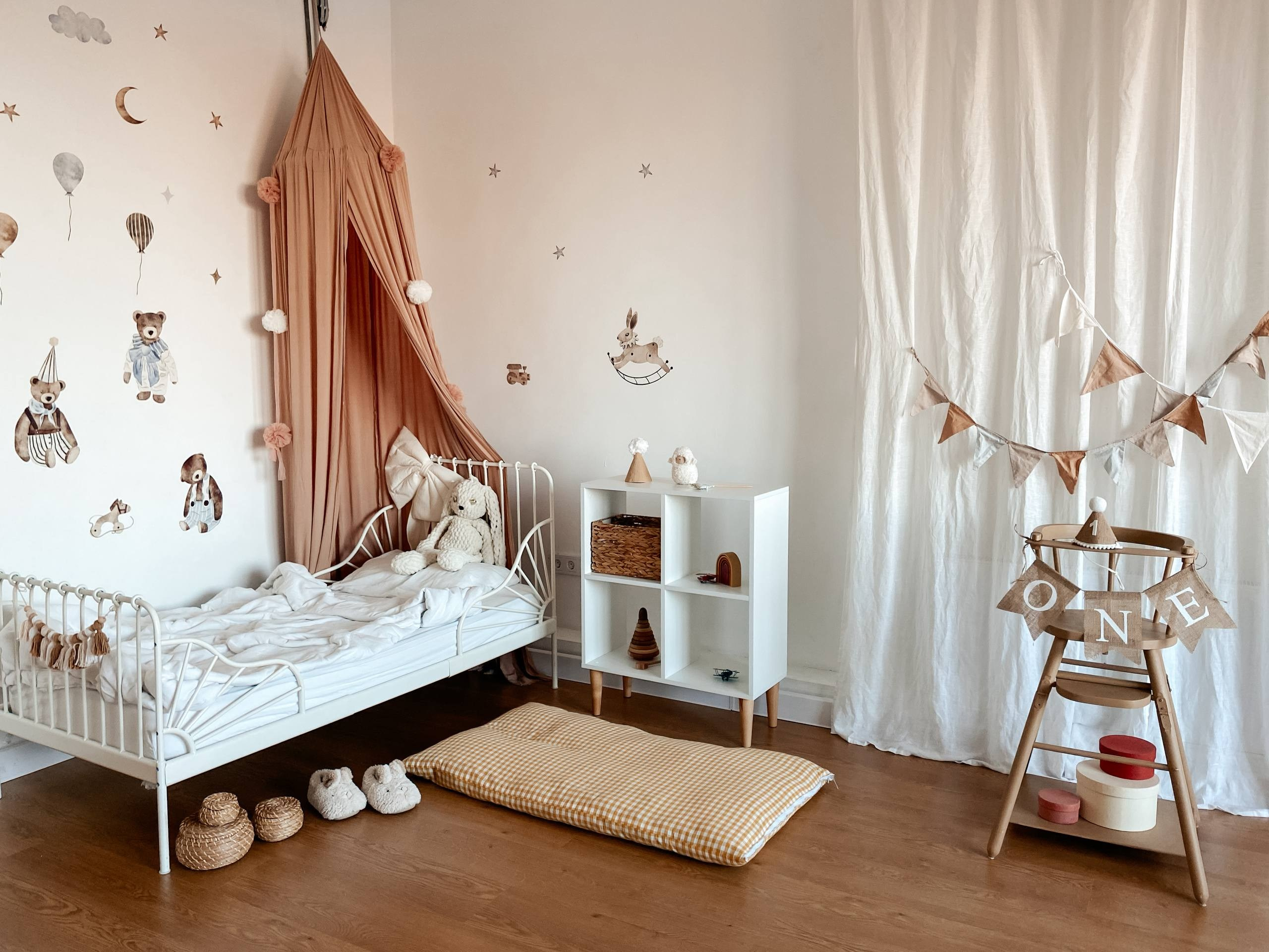 Детская локация в фотостудии «SVET». Семейный фотограф в Тюмени  Утенкова Юлия