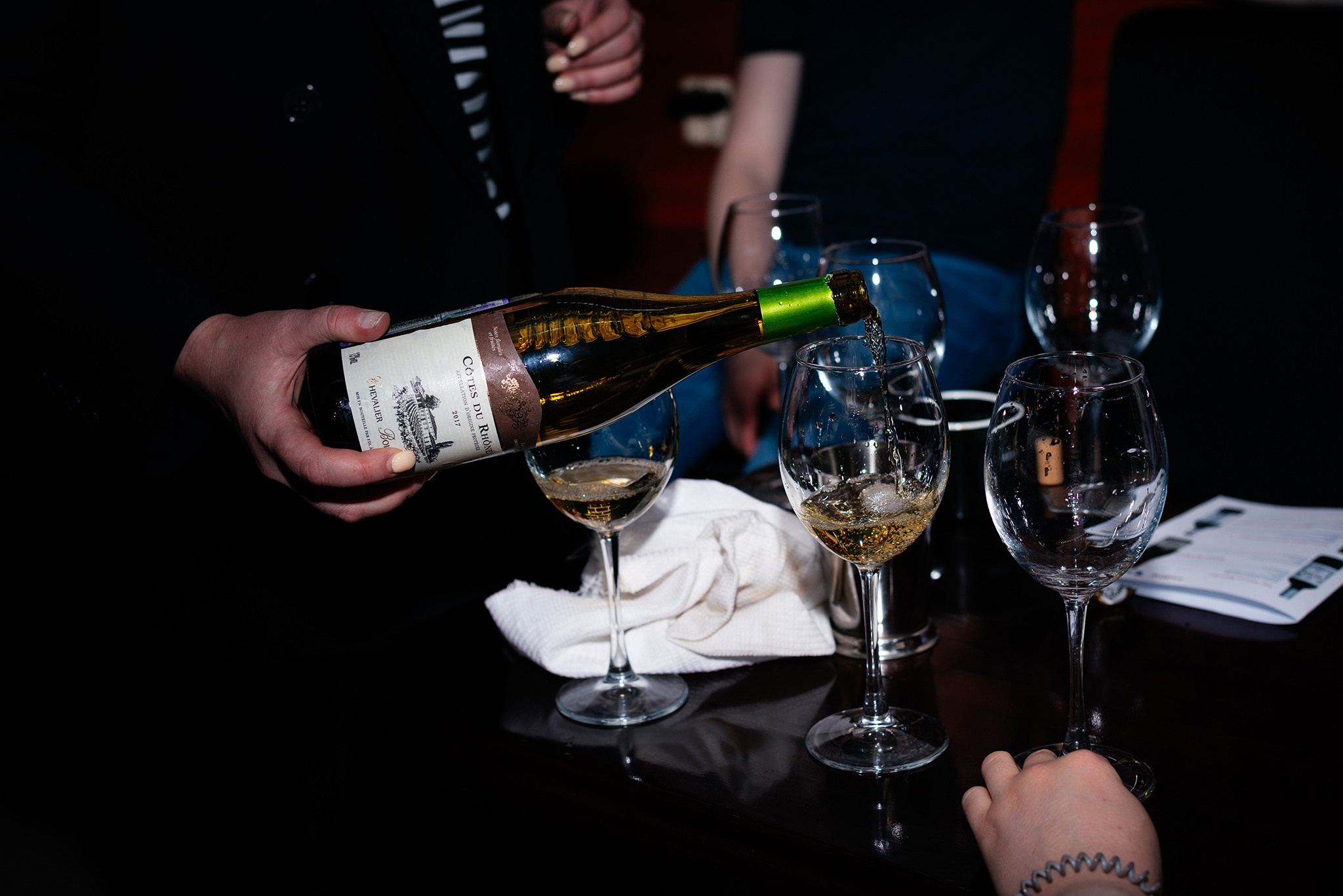 Дегустация вин. Репортажный фотограф в Санкт-Петербурге Анастасия Клёпова