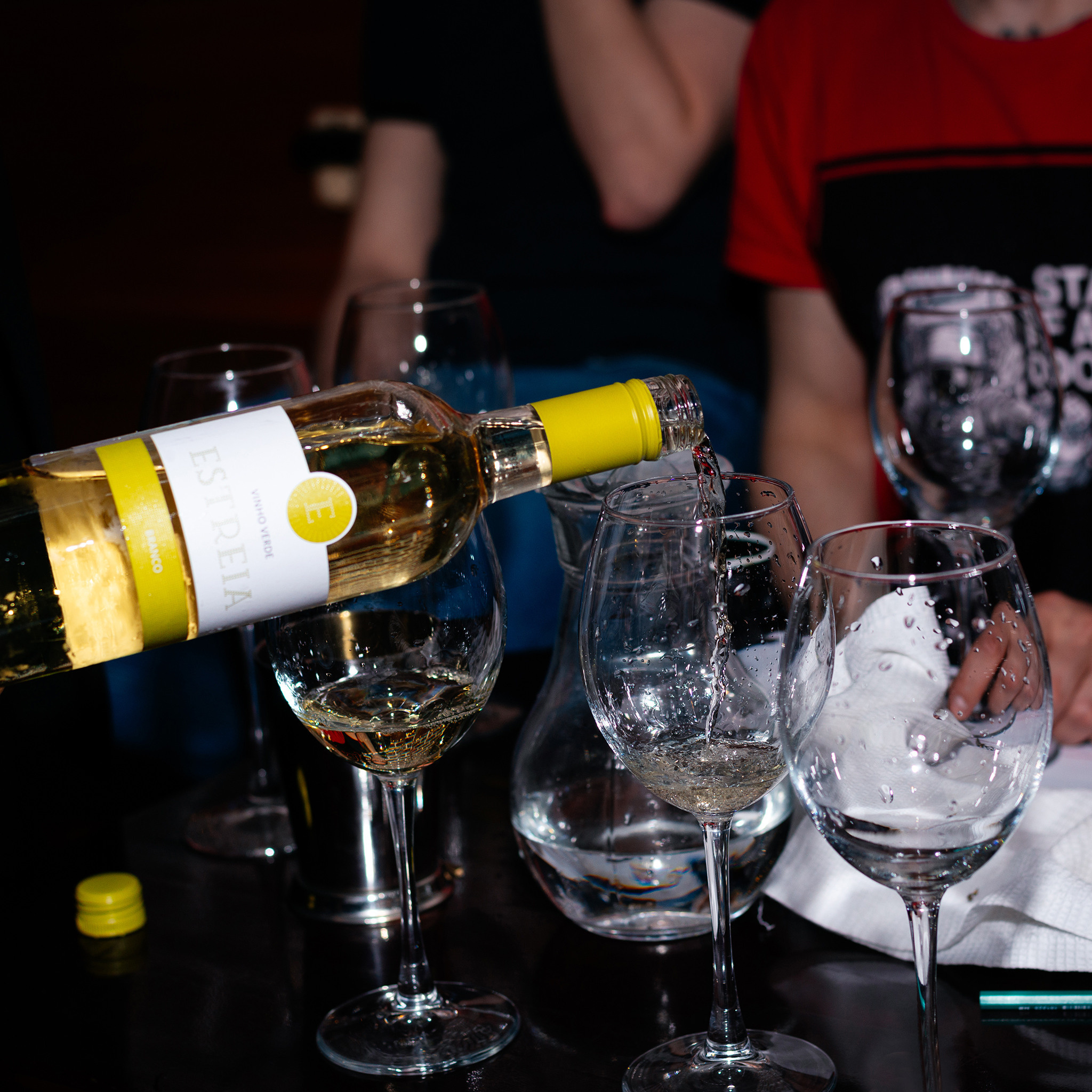 Дегустация вин. Репортажный фотограф в Санкт-Петербурге Анастасия Клёпова