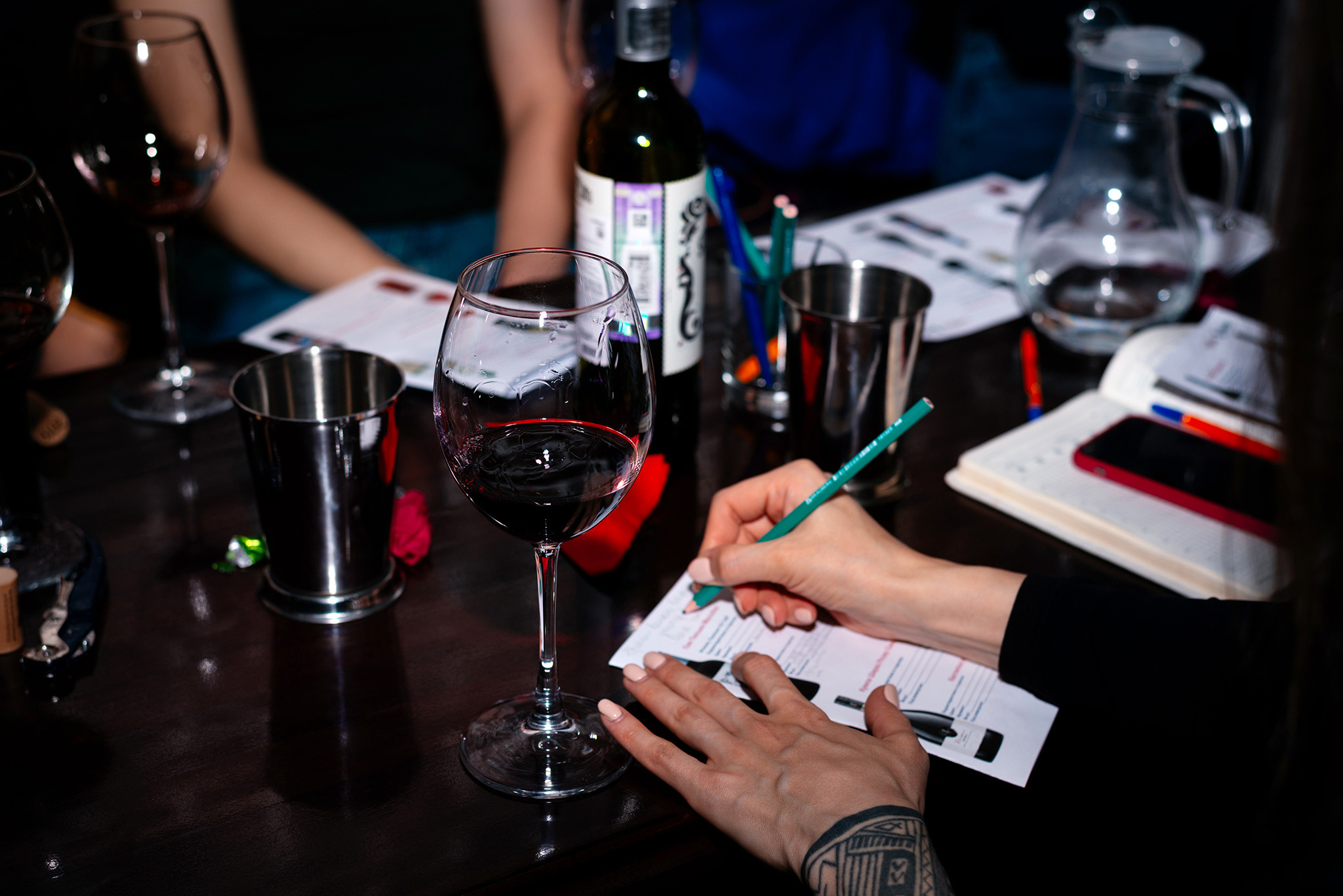 Дегустация вин. Репортажный фотограф в Санкт-Петербурге Анастасия Клёпова