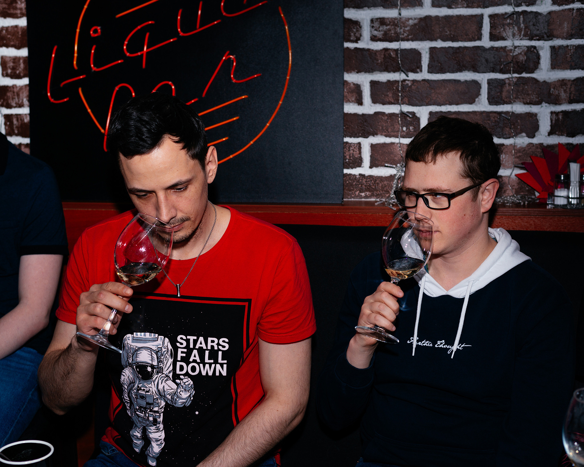 Дегустация вин. Репортажный фотограф в Санкт-Петербурге Анастасия Клёпова