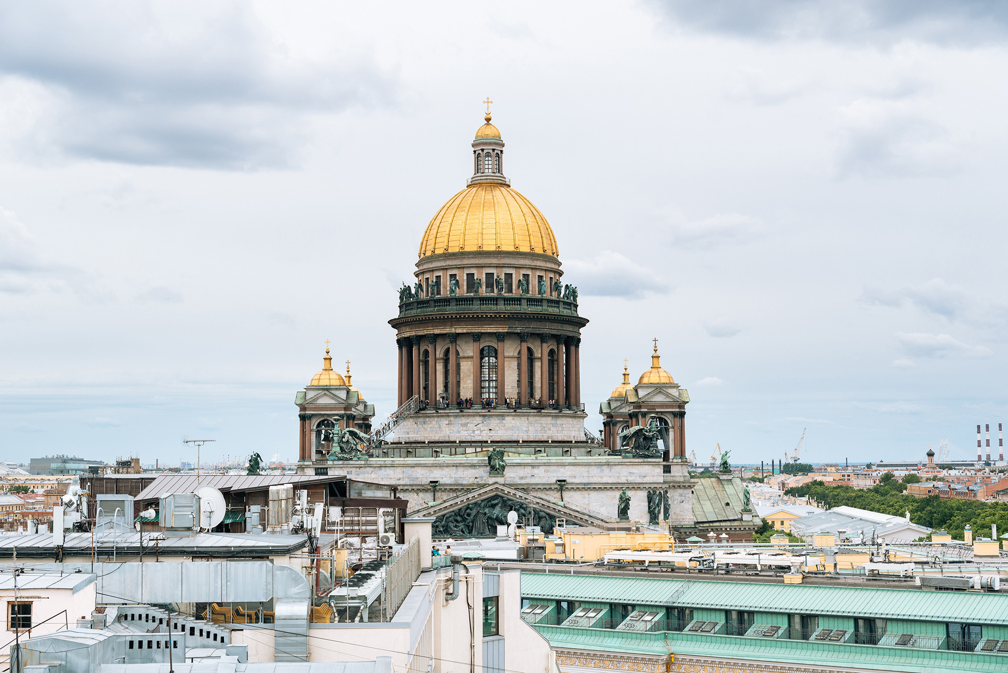 Девичник на крыше с видом на Исаакиевский собор. Репортажный фотограф в Санкт-Петербурге Анастасия Клёпова
