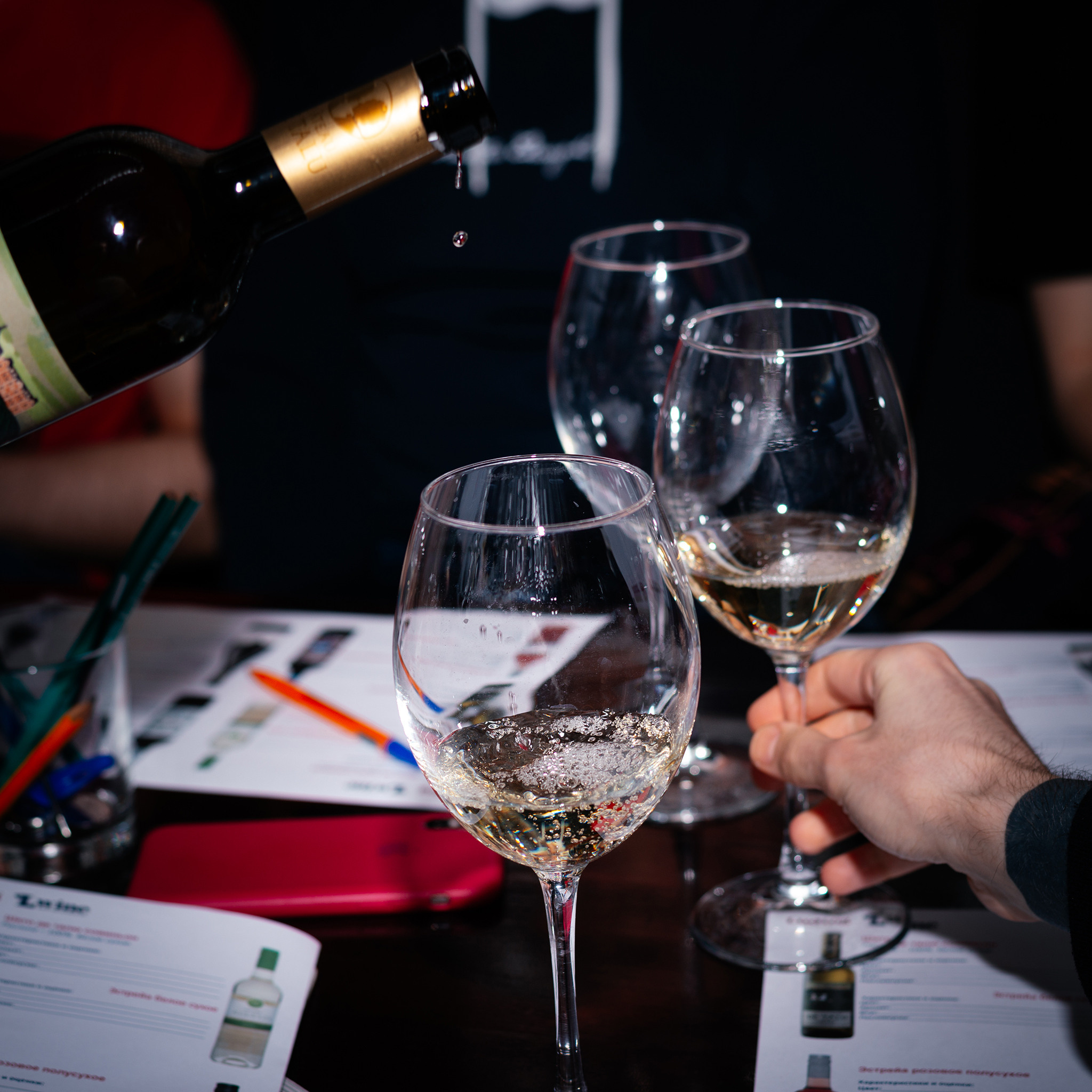 Дегустация вин. Репортажный фотограф в Санкт-Петербурге Анастасия Клёпова