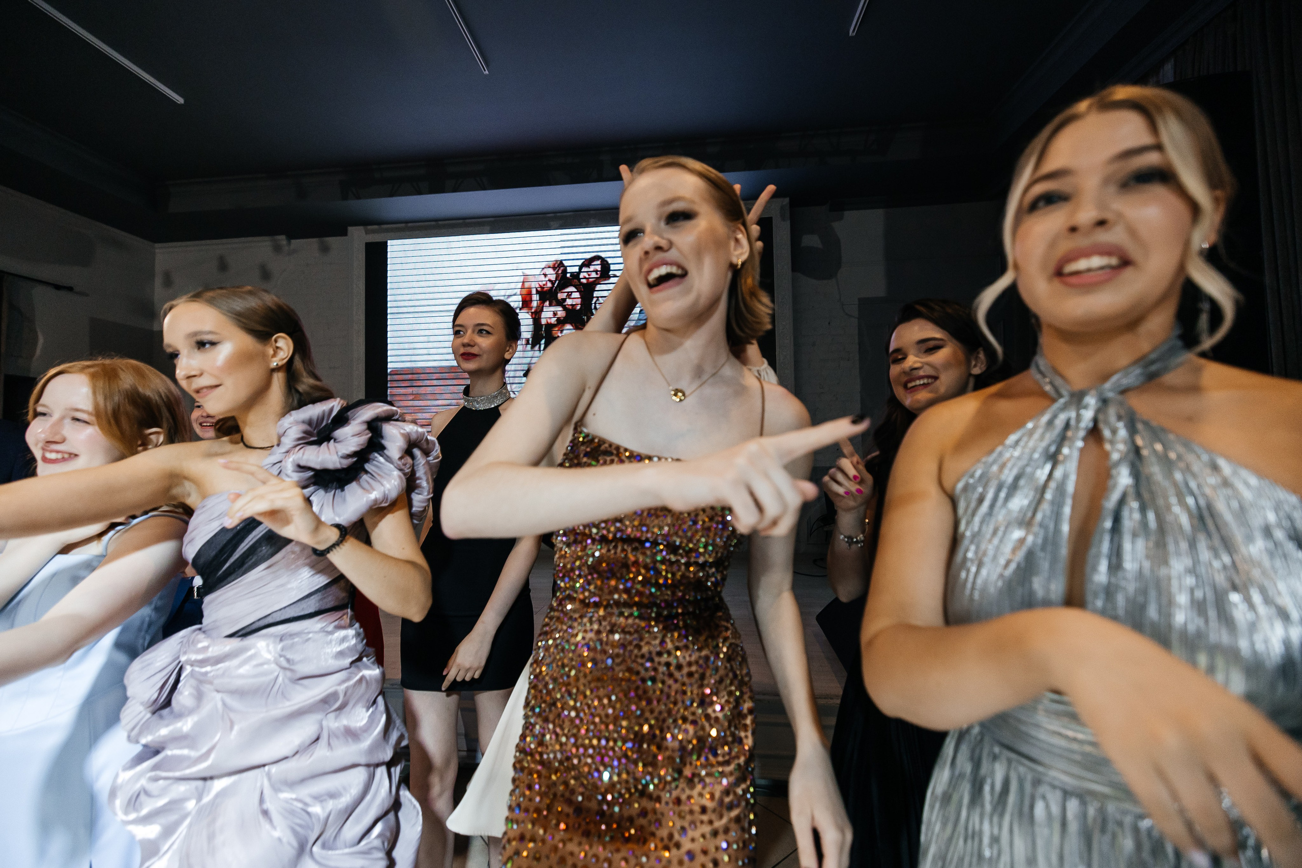 2023-06-23 Выпускной МБОУ СОШ № 10. Фотограф в Красноярске