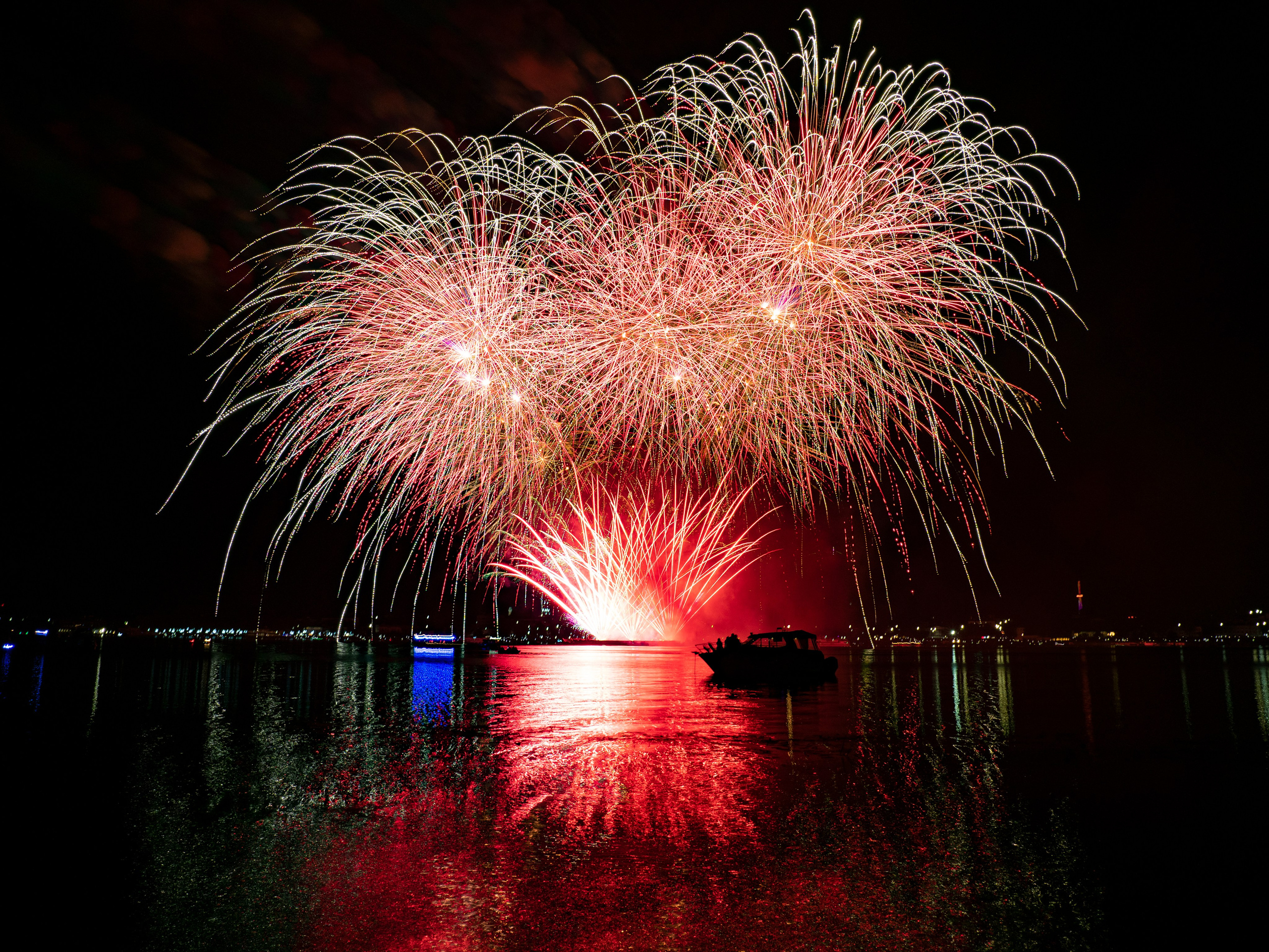 Фестиваль фейерверков «Серебряная ладья». Главная