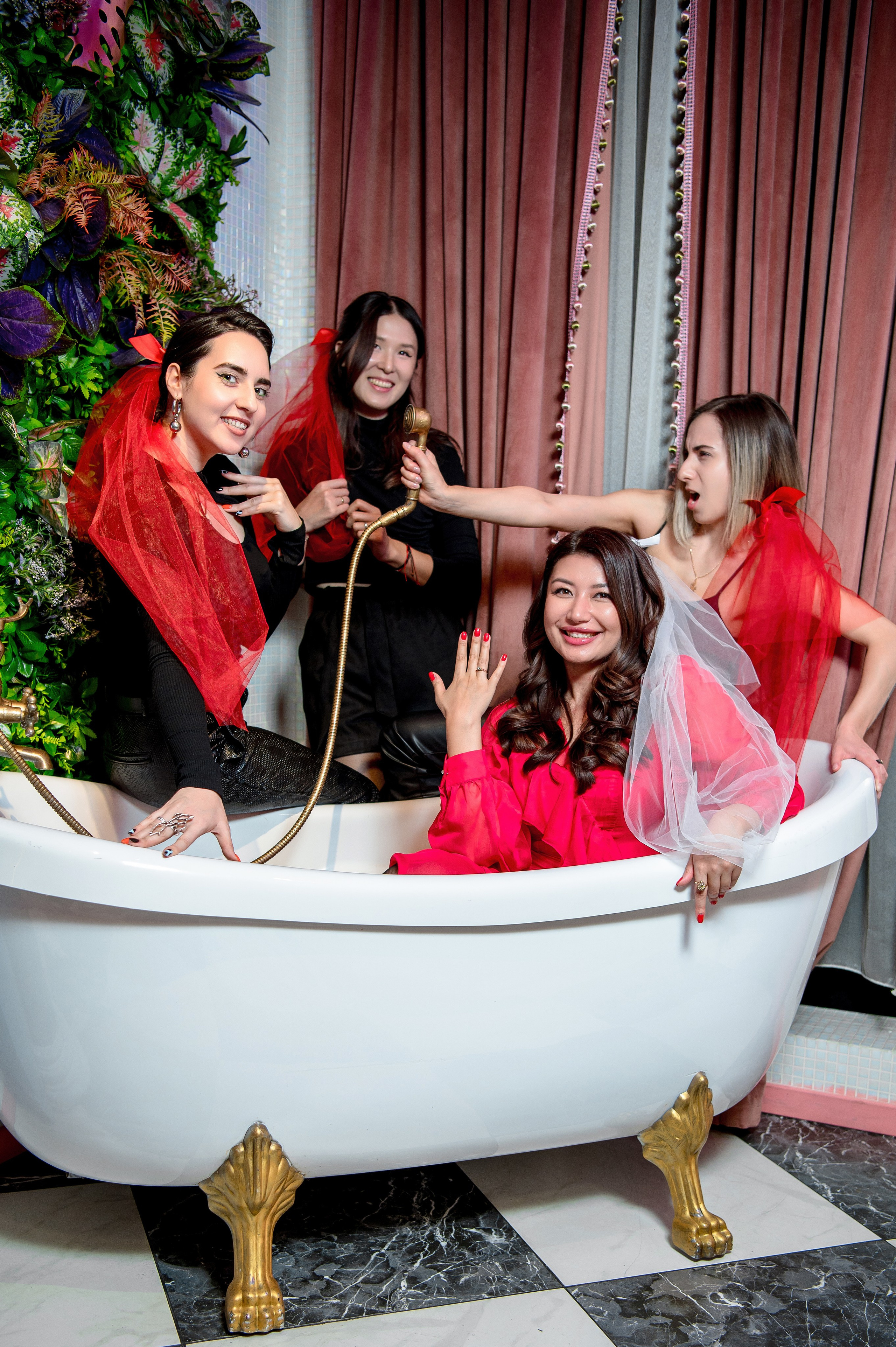 Вечеринки. Праздники. Елена Северина фотограф, Алматы: репортаж (спорт, концерты, конференции), предметная и фуд-съёмка, портреты, каталоги, фэшн, ретушь