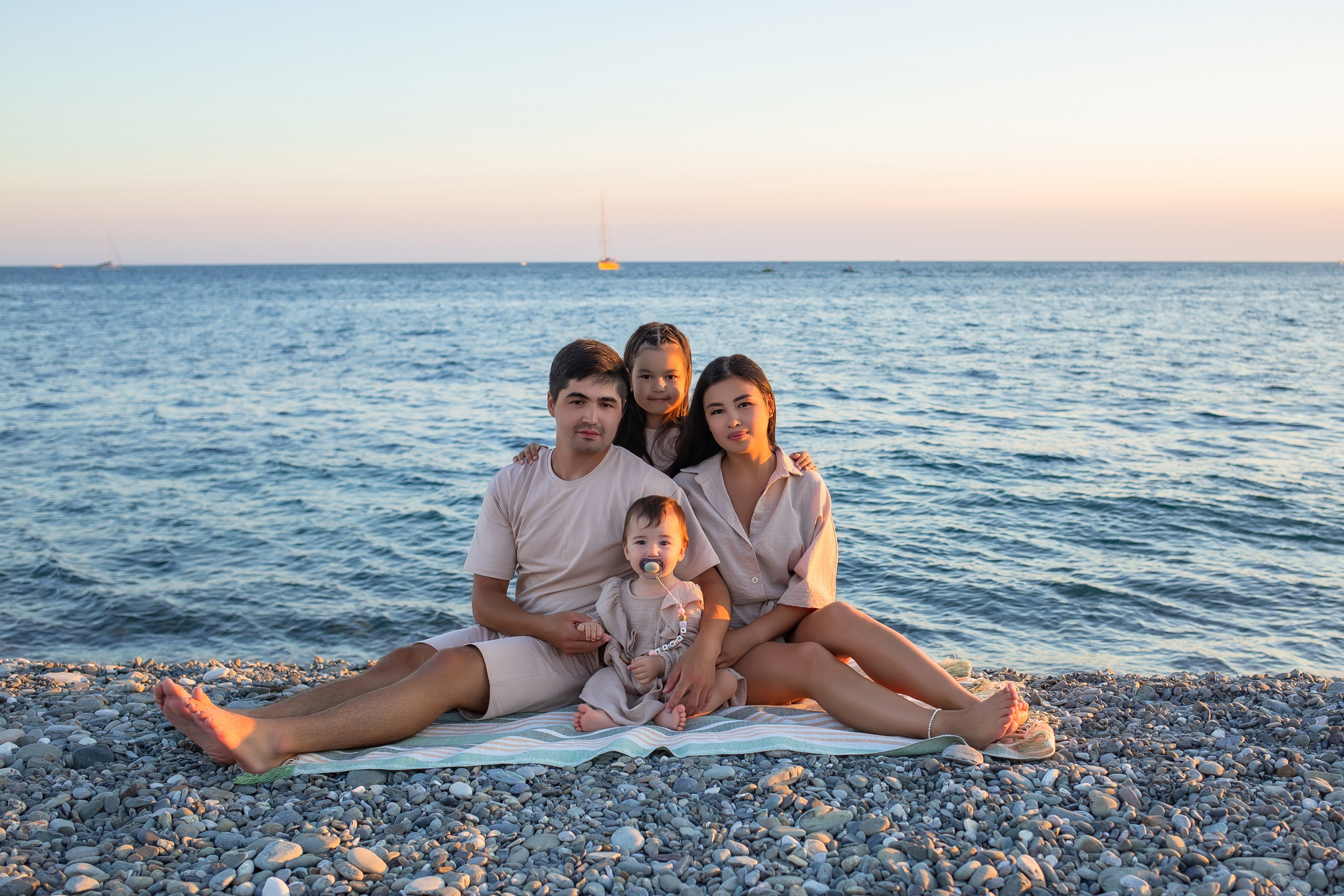 Семейная фотосессия на море в Сочи: лучшие пляжи и советы