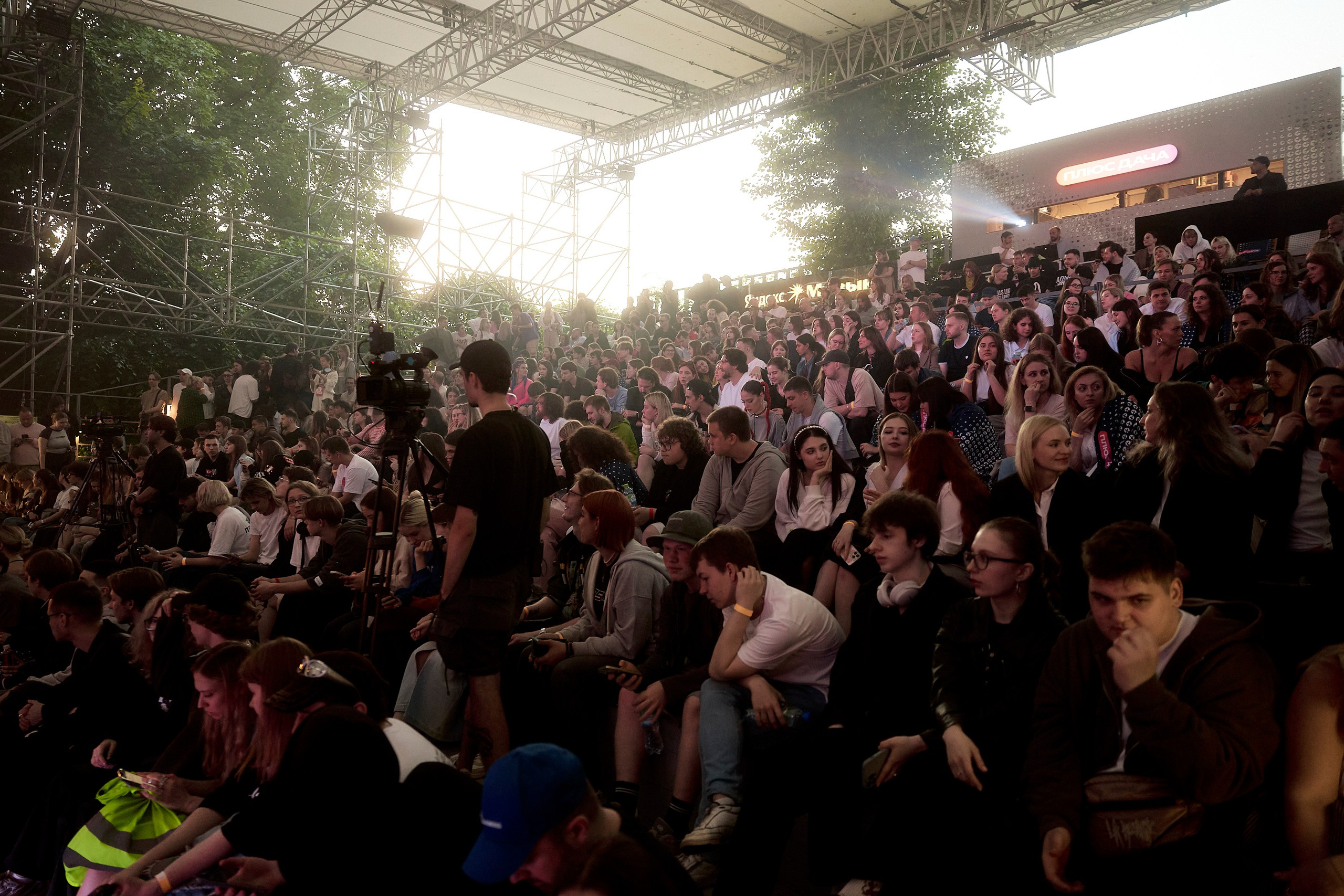 SODA LUV х Яндекс Музыка. Светский фотограф Столбоушкин Никита