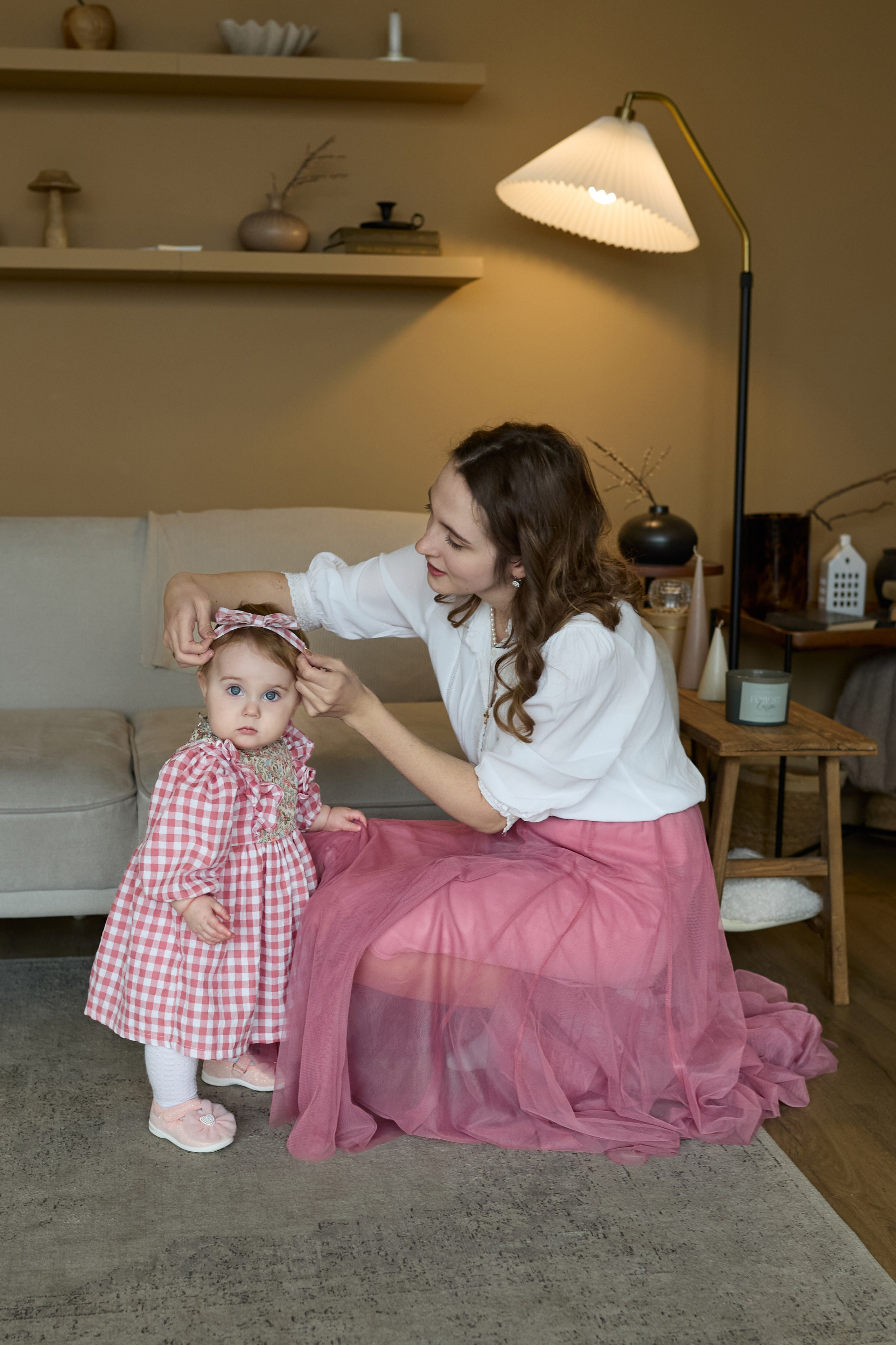 Новогодняя семейная фотосессия на годик в студии Forest