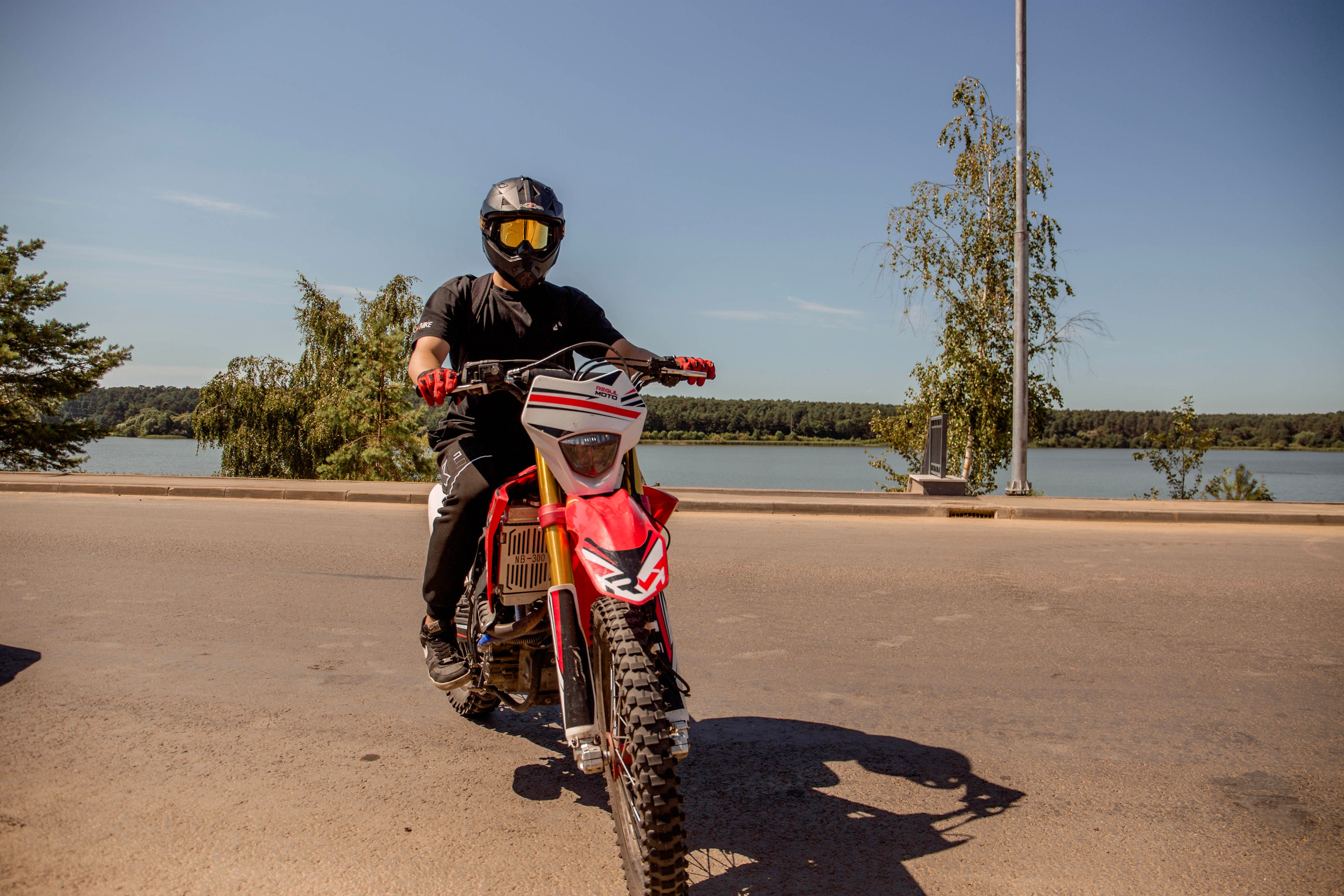 Парни и мотоциклы