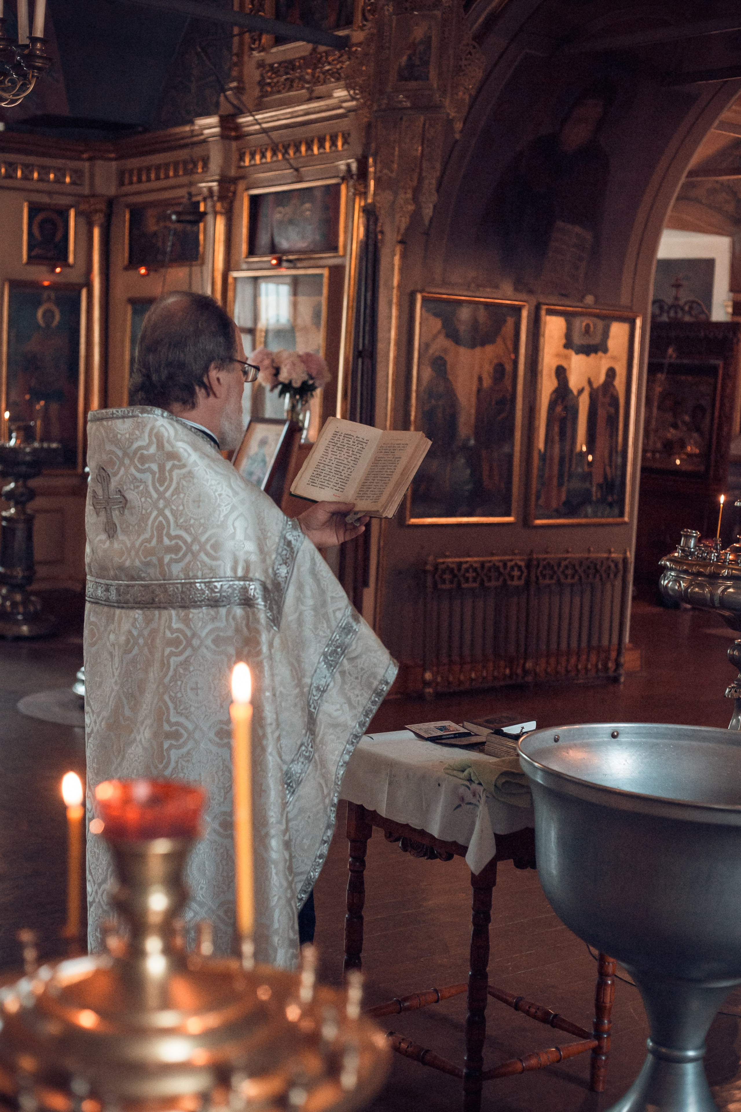 Крещение Артемия в Георгиевской церкви Калуги