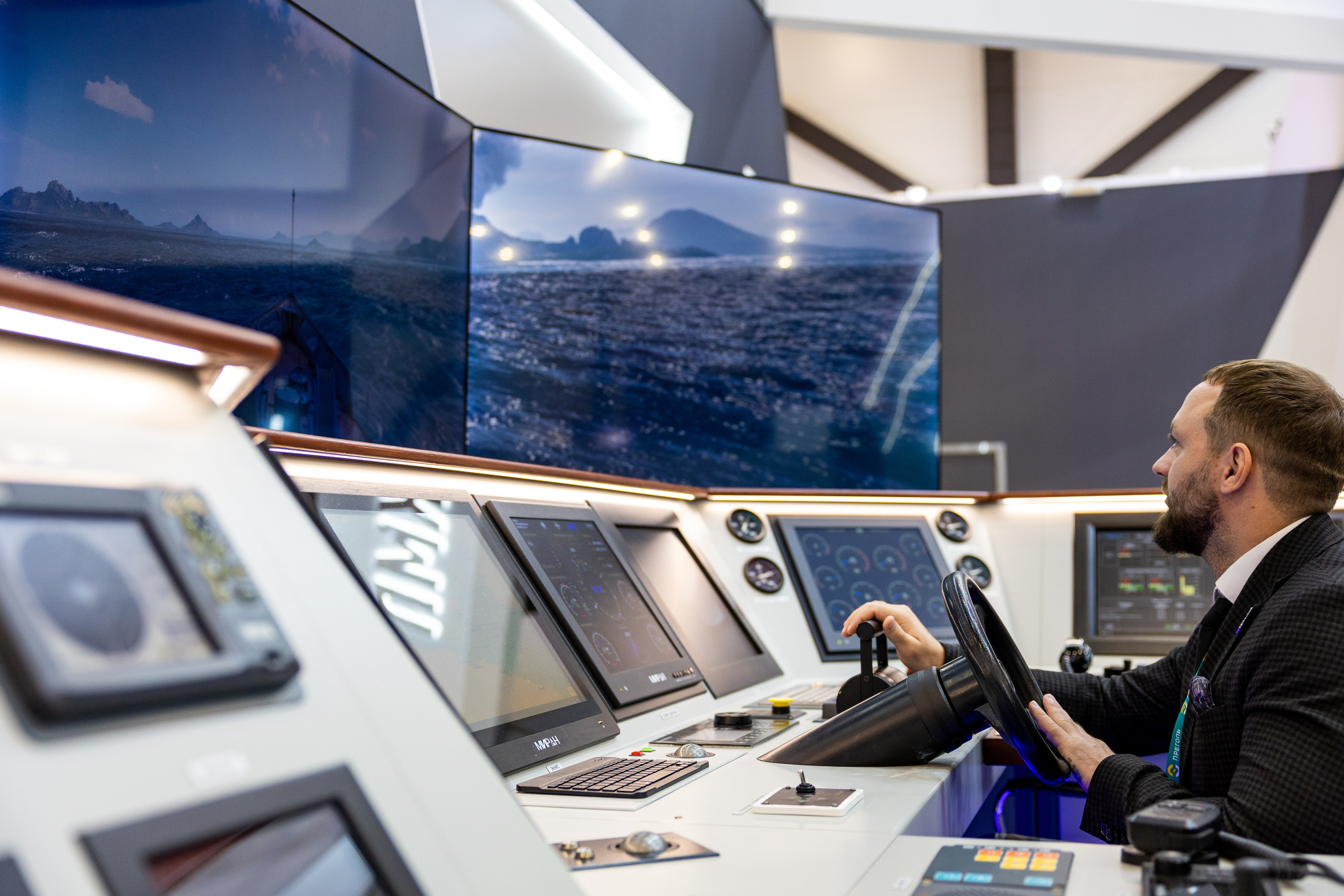 Выставка НЕВА 2025. Репортажный фотограф Санкт-Петербург | Роман Карбышев