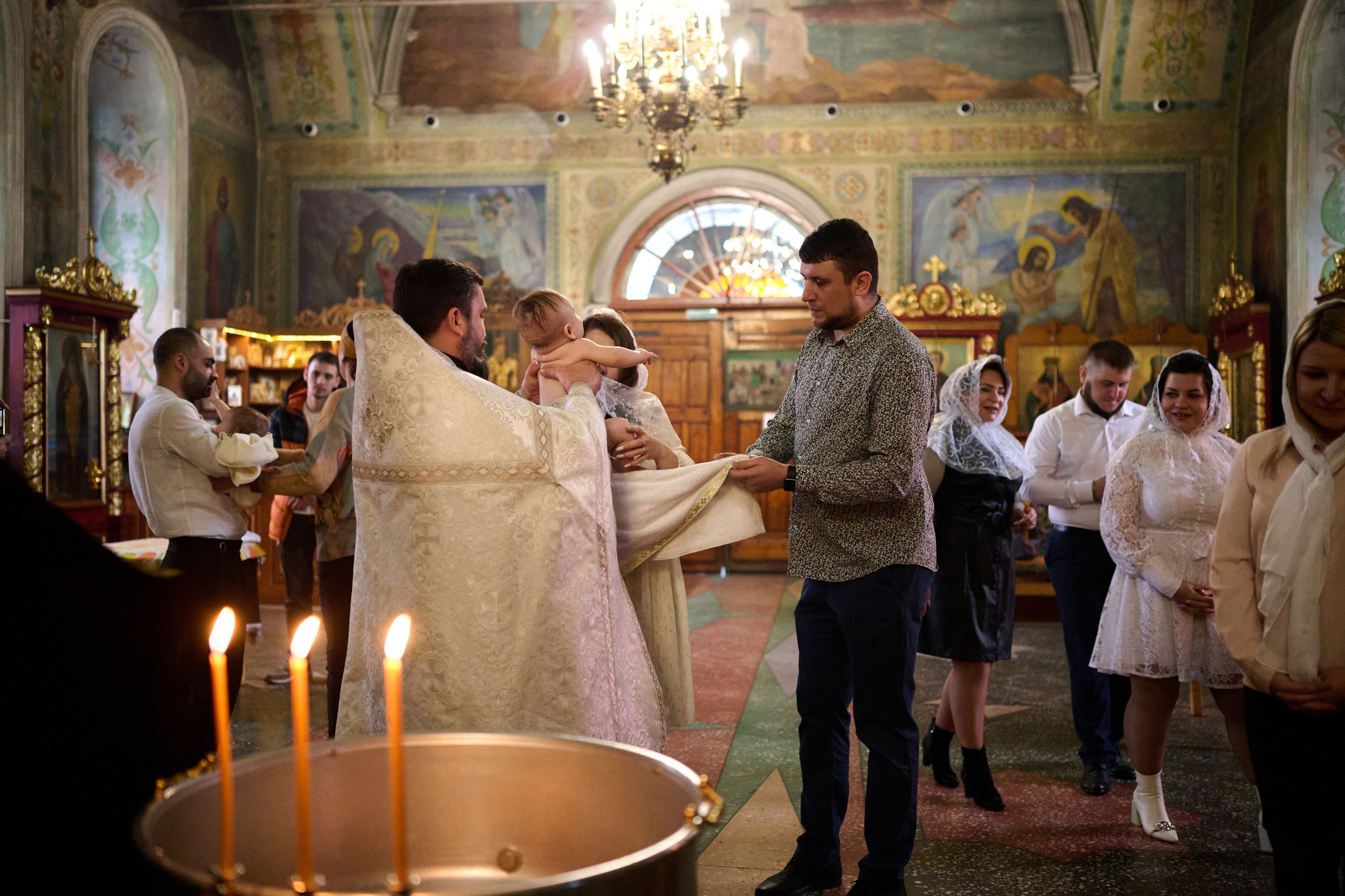 Фотосъемка крещения Саши. Профессиональный фотограф Старый Оскол, Губкин — свадьба, венчание, крещение, юбилей и день рождения