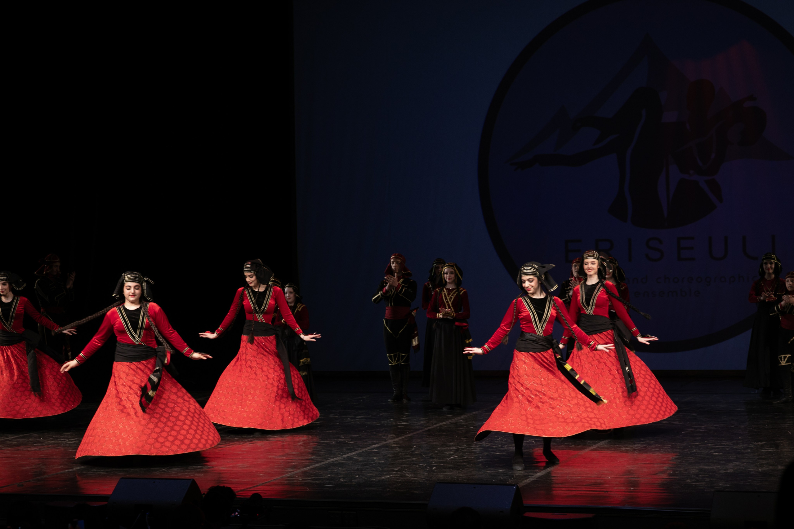 Концерт, грузинские танцы. Art photographer Nino