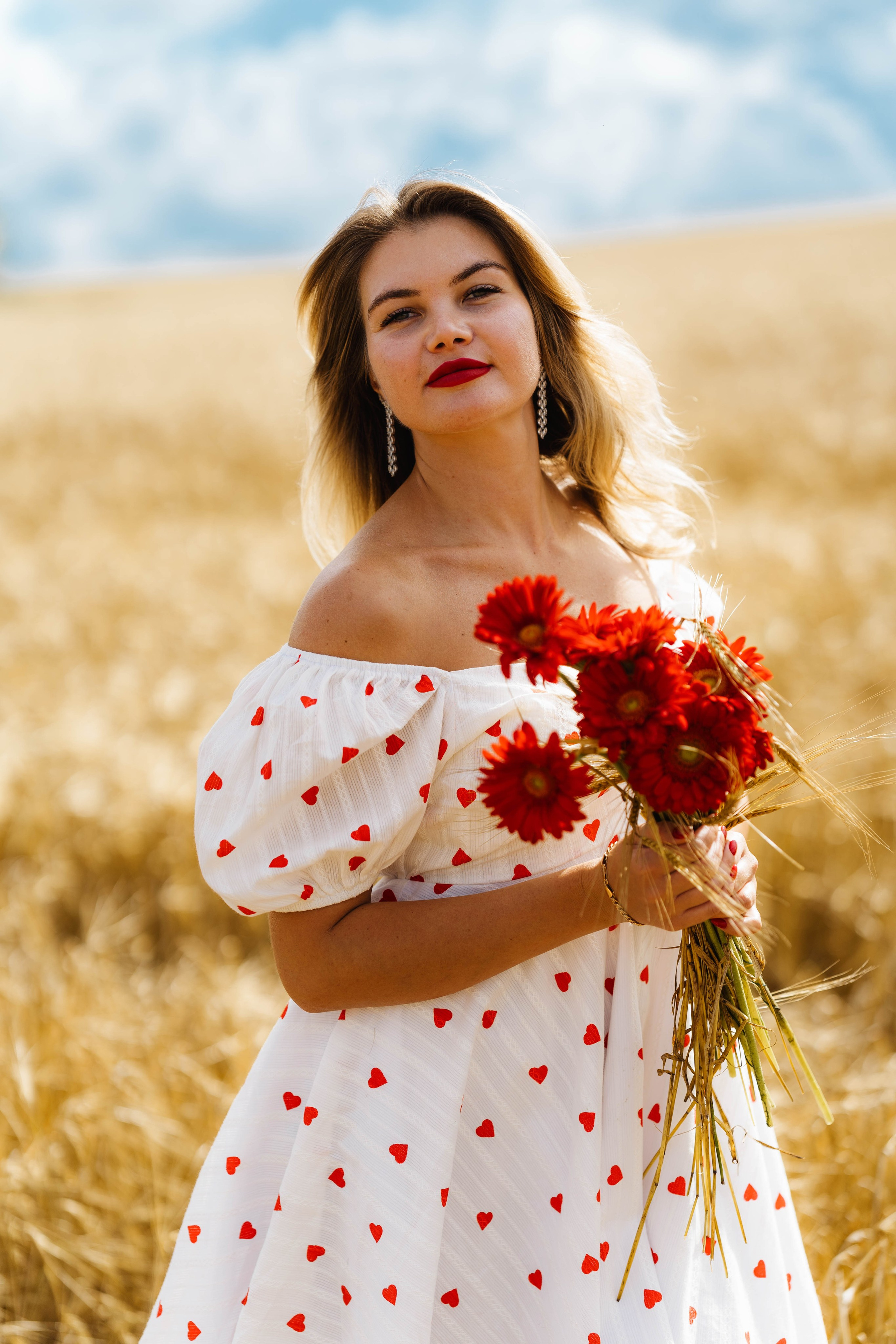 Елена, Сергиев Посад, пшеничное поле. Наталья Дукалова фотограф Щелково Королев Пушкино Москва Балашиха