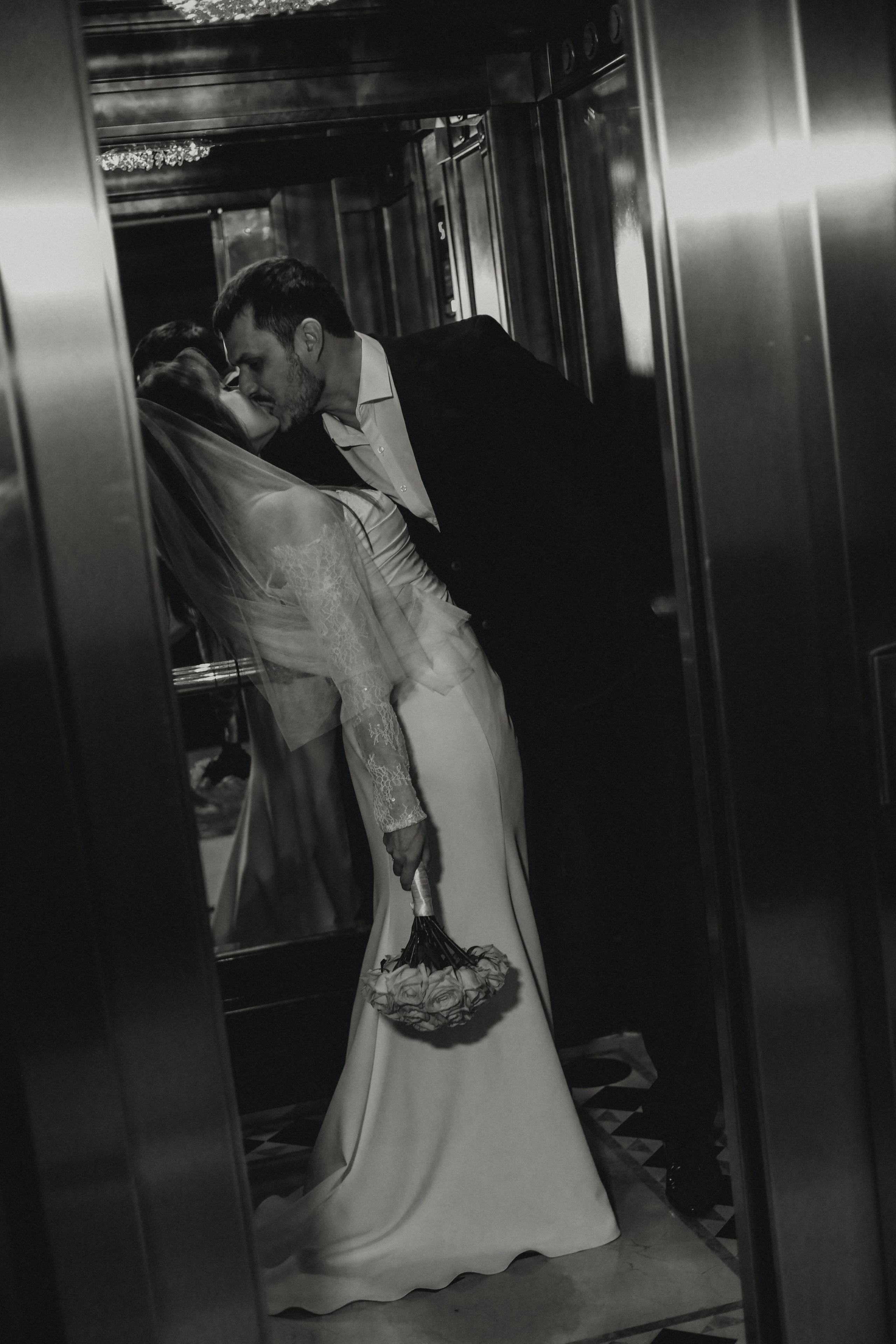 Ира и Денис. Амбассадори + Грибоедовский. Диана Чечель. Свадебный и семейный фотограф в Москве