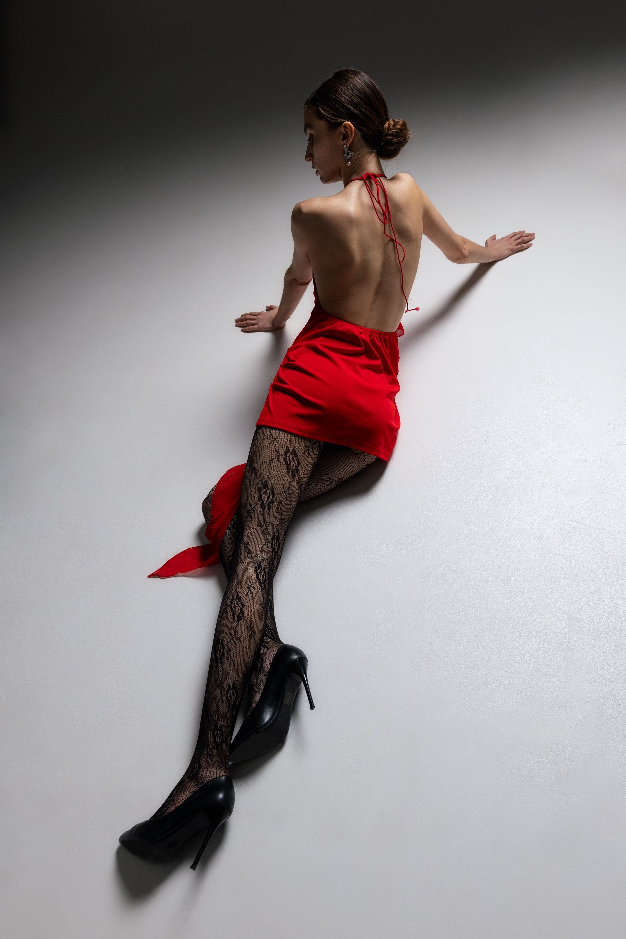 Студийная съемка на циклораме с Дианой для «себя». Дмитрий Шульгин, портретный фотограф в Воронеже