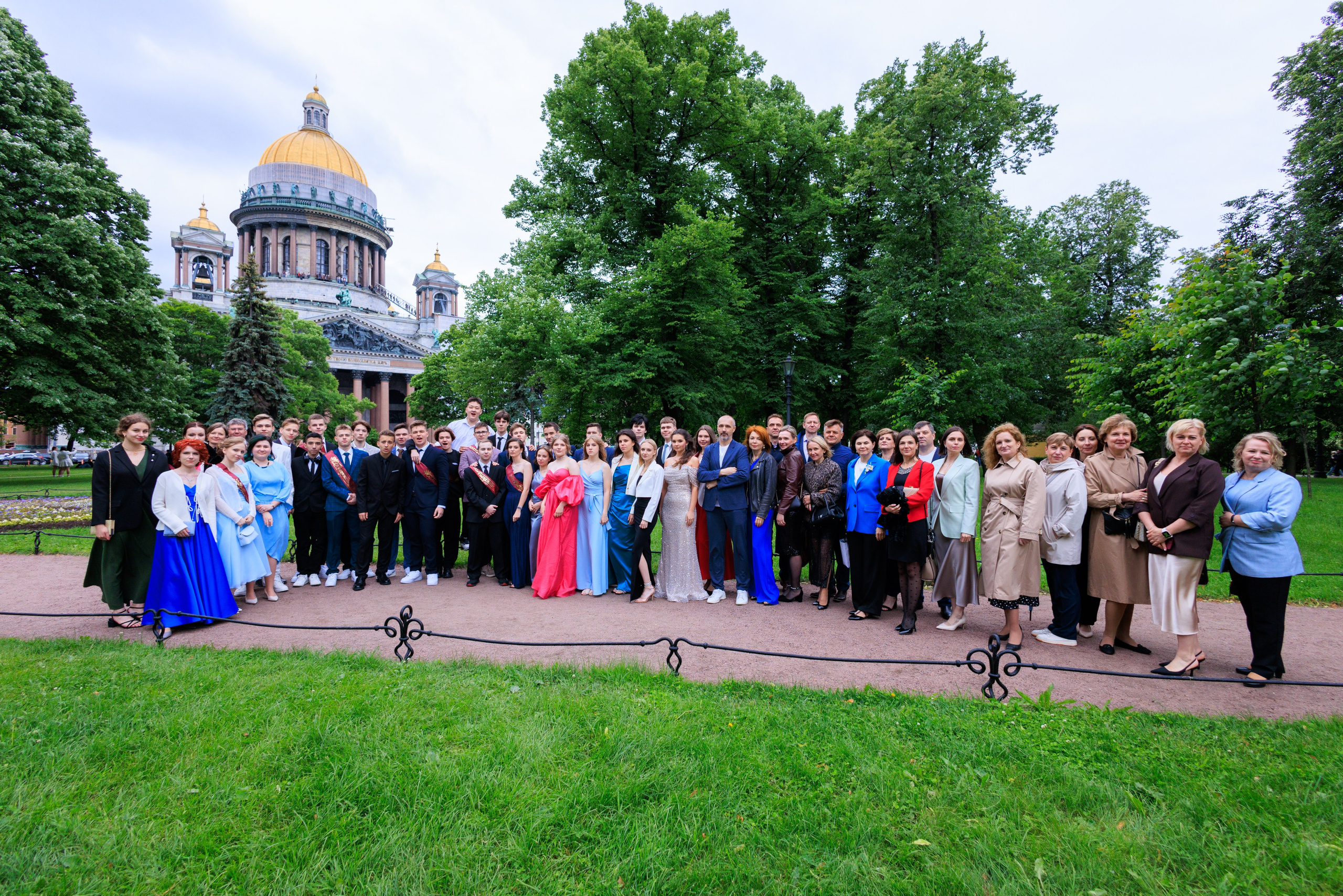 Выпускной лицея 244. Фотограф Александр Заломаев