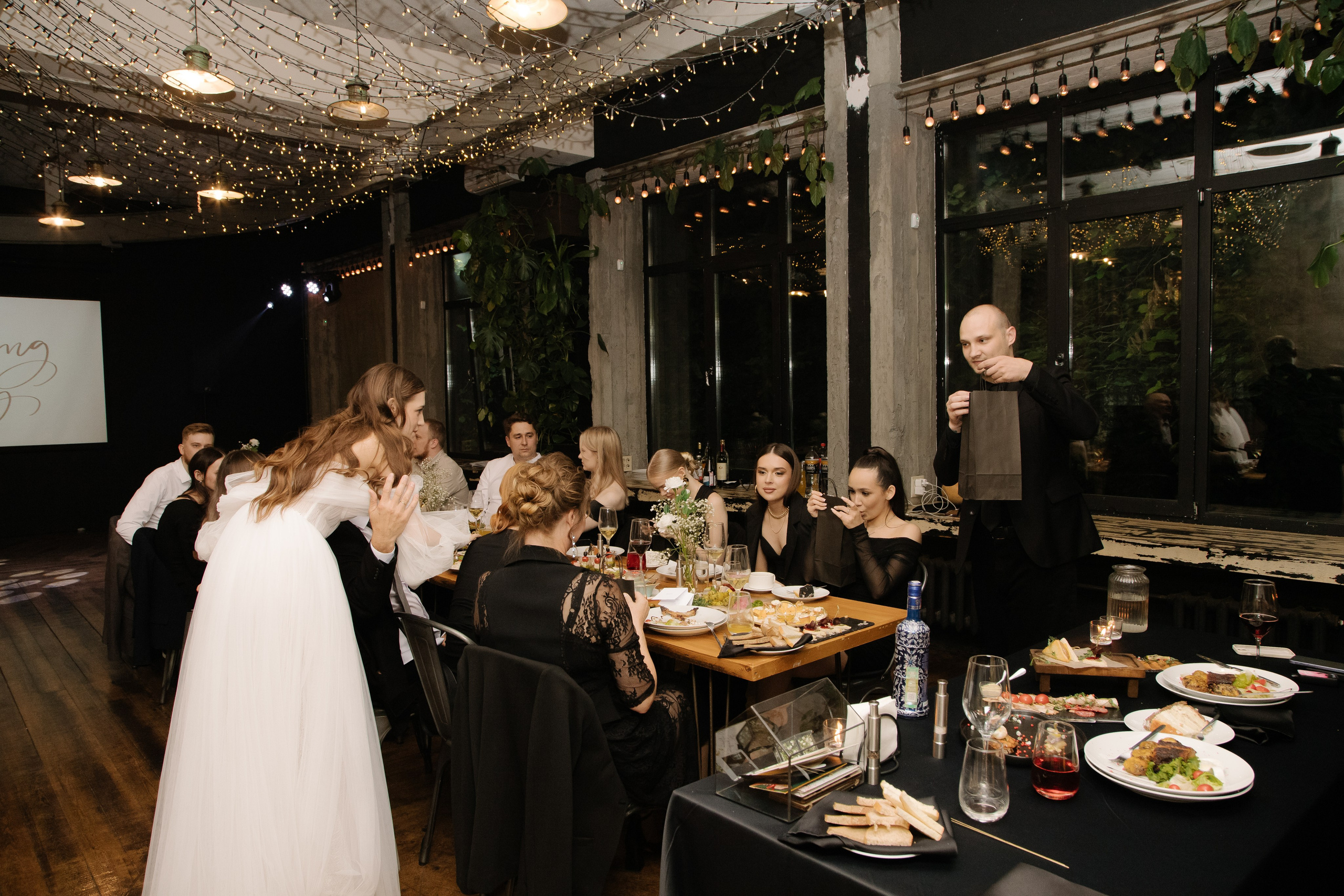 Цветочная локация. Свадебный фотограф Челябинск Полина Чеботарь