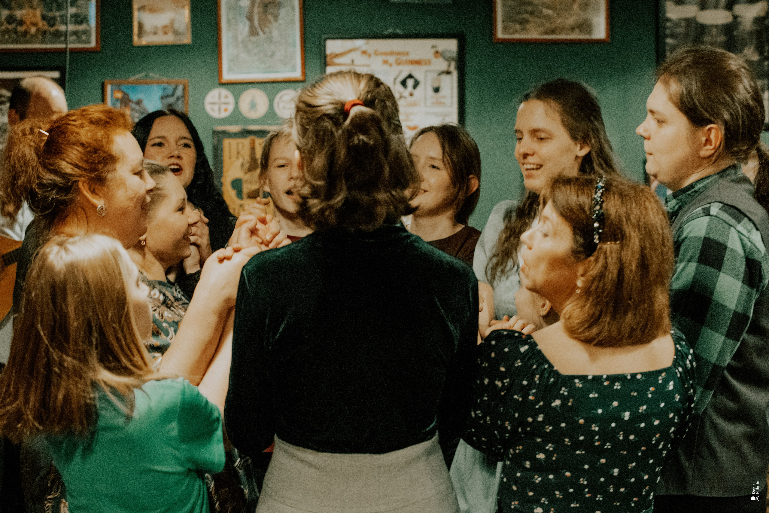 Ирландский Паб и ансамбль Skylark. Портретный фотограф Денис Милютин